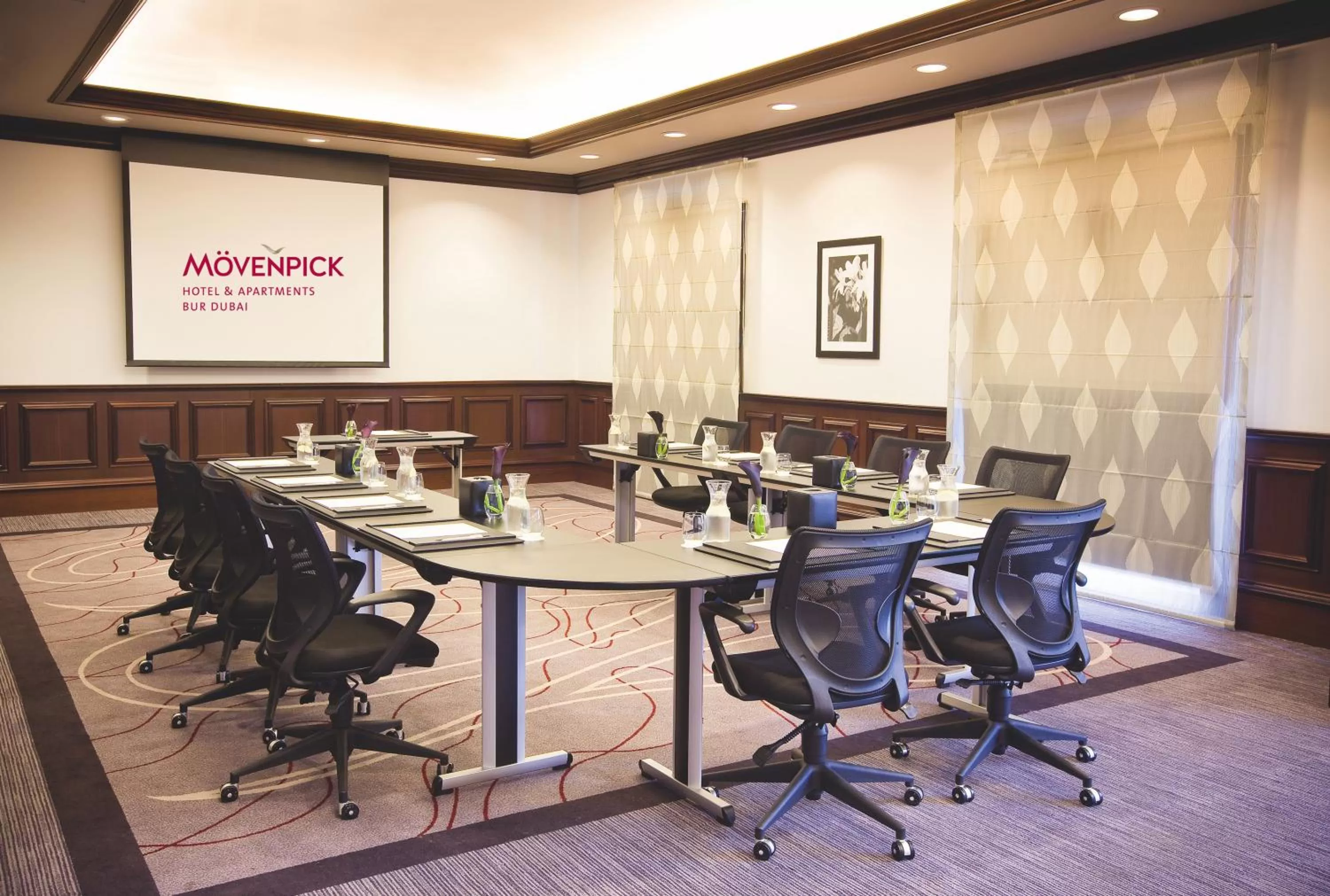 Meeting/conference room in Mövenpick Hotel & Apartments Bur Dubai