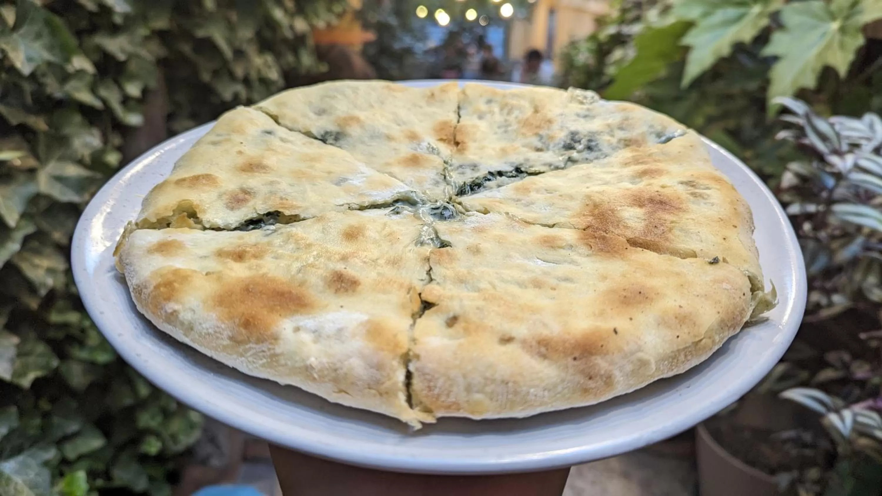 Restaurant/places to eat in Hotel Kartli