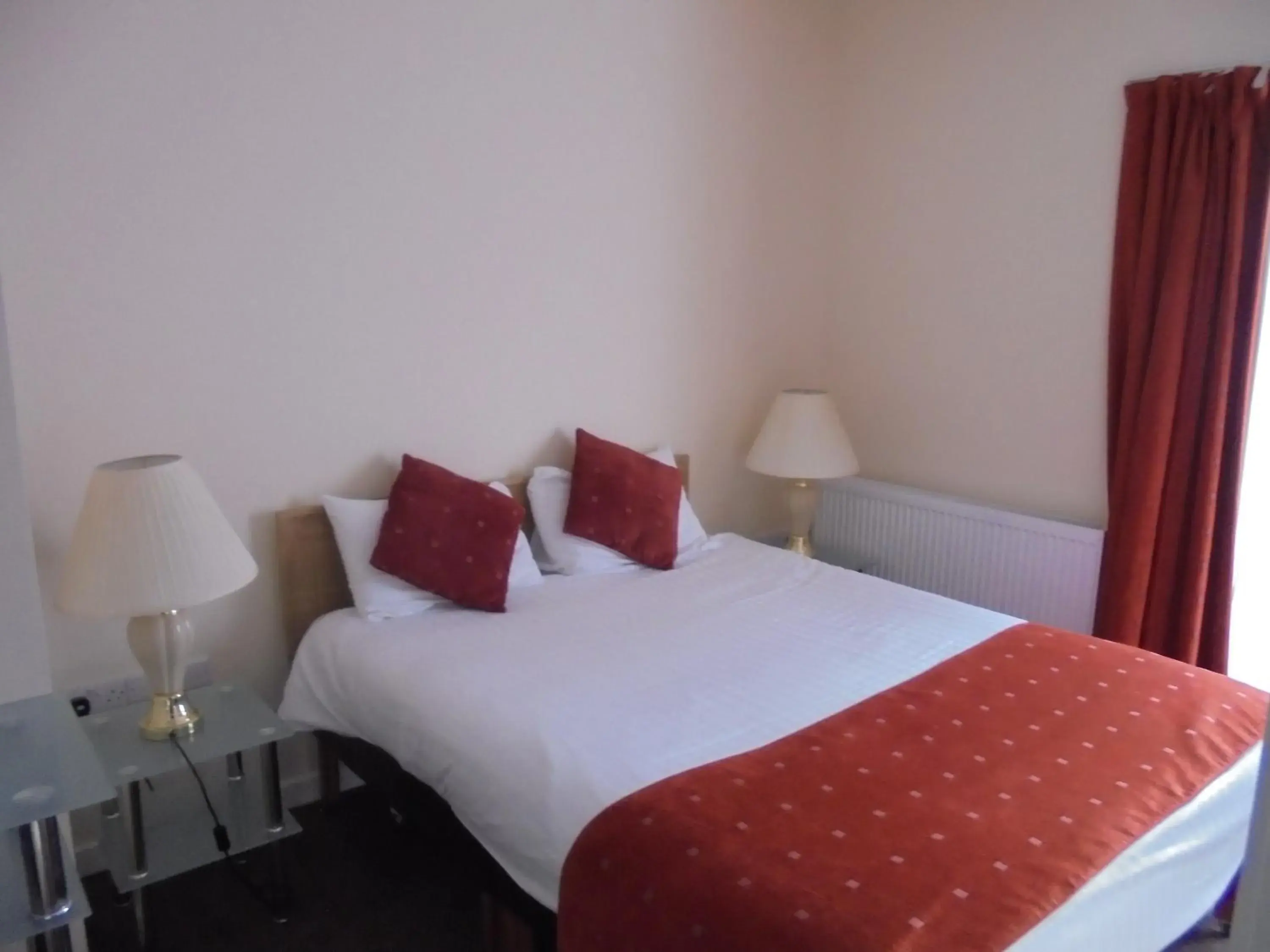 Bed in Trecarn Hotel