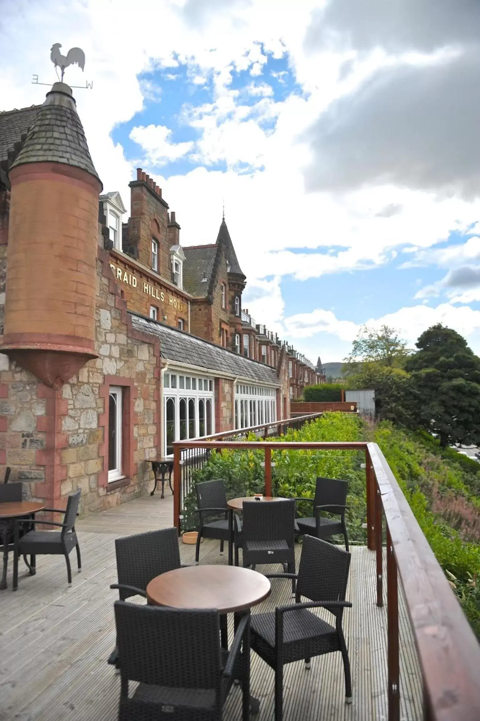 Facade/entrance in Braid Hills Hotel