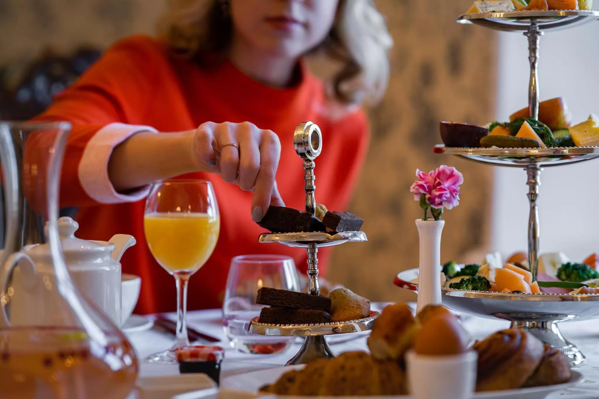 Breakfast in Padise Manor