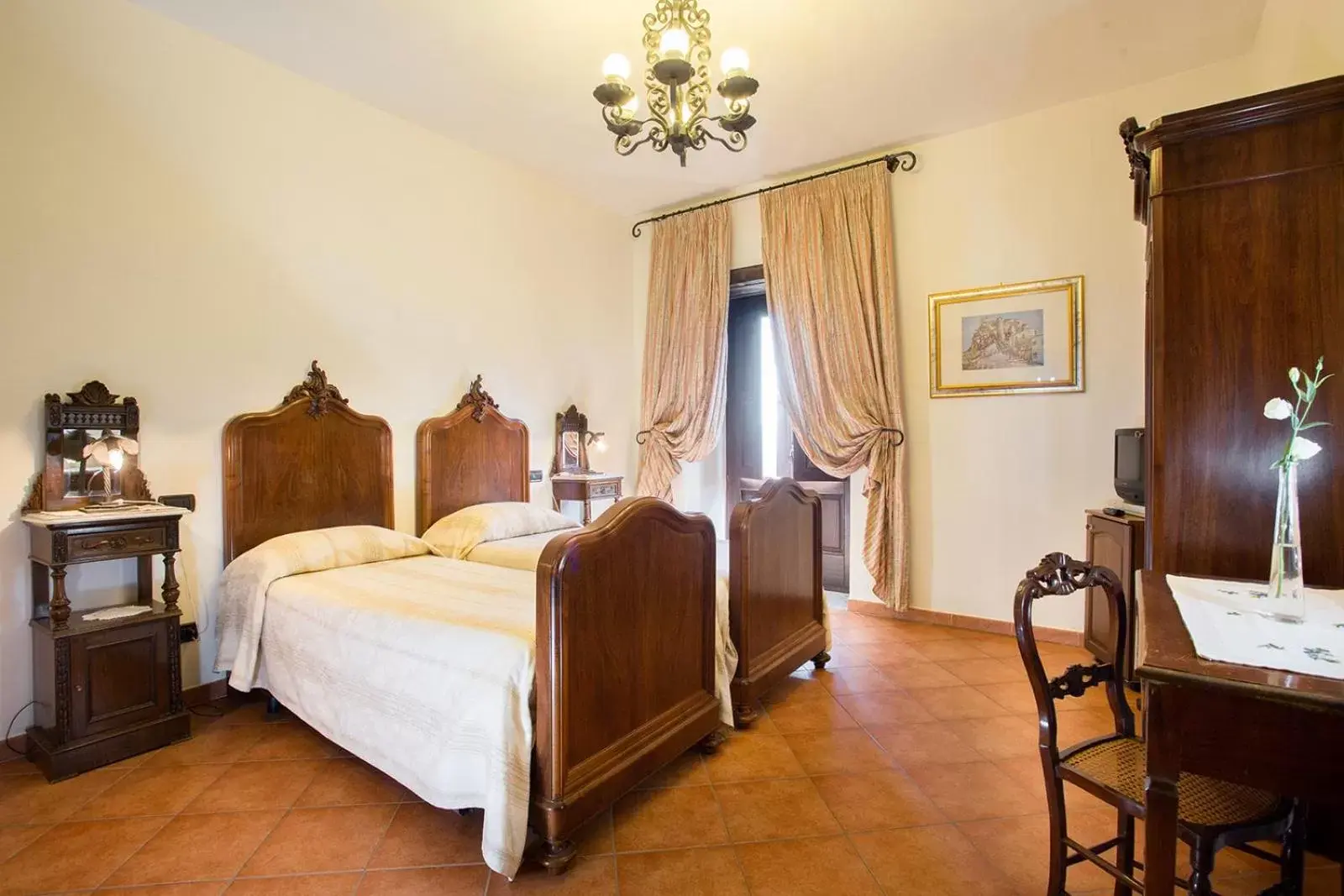 Bedroom in Castello di Altomonte