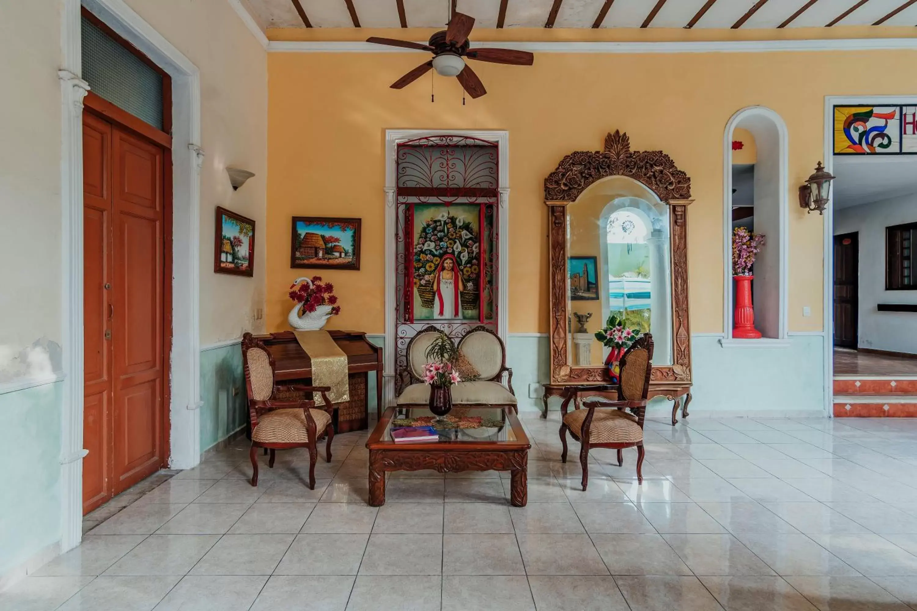 Lobby or reception in Hotel Santa María Mérida