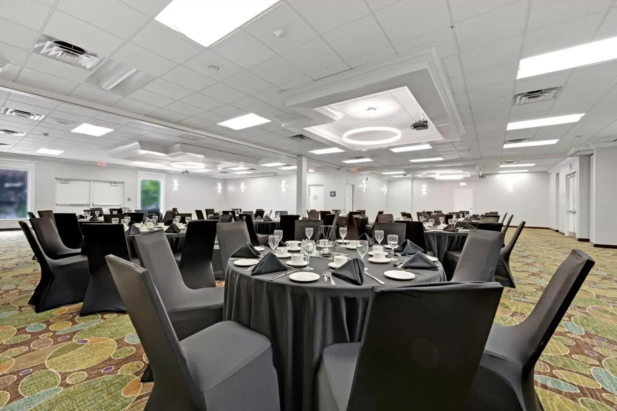 Banquet/Function facilities, Restaurant/Places to Eat in Holiday Inn Hotel Peterborough Waterfront, an IHG Hotel