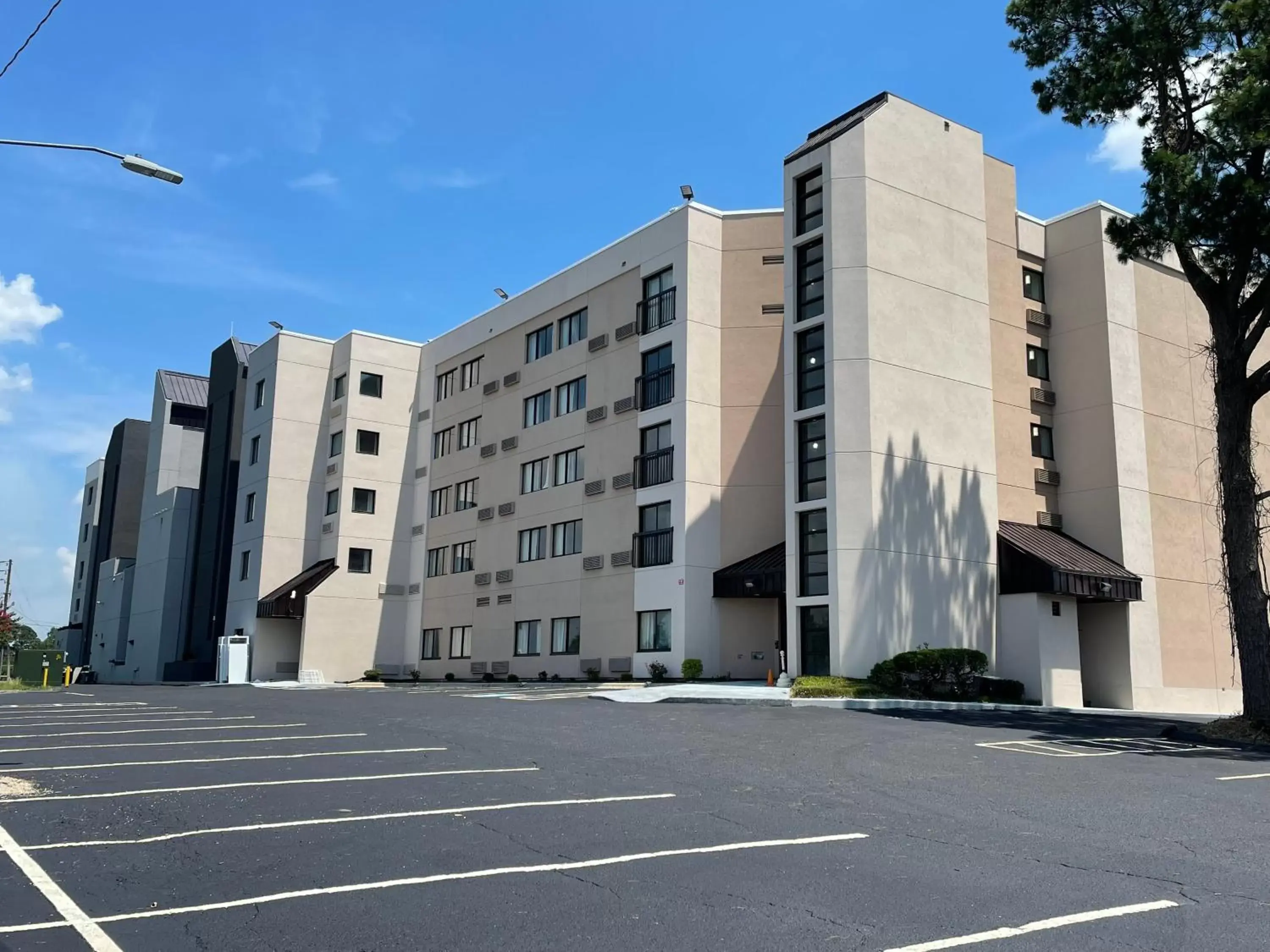 Property Building in Comfort Inn & Suites Spring Lake - Fayetteville Near Fort Liberty