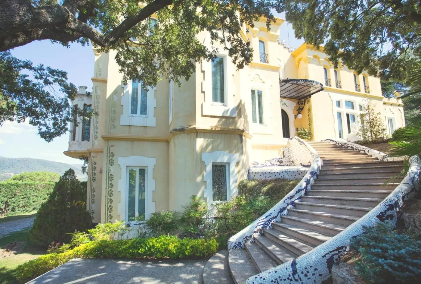 Property building in Hotel Boutique Edelweiss La Garriga