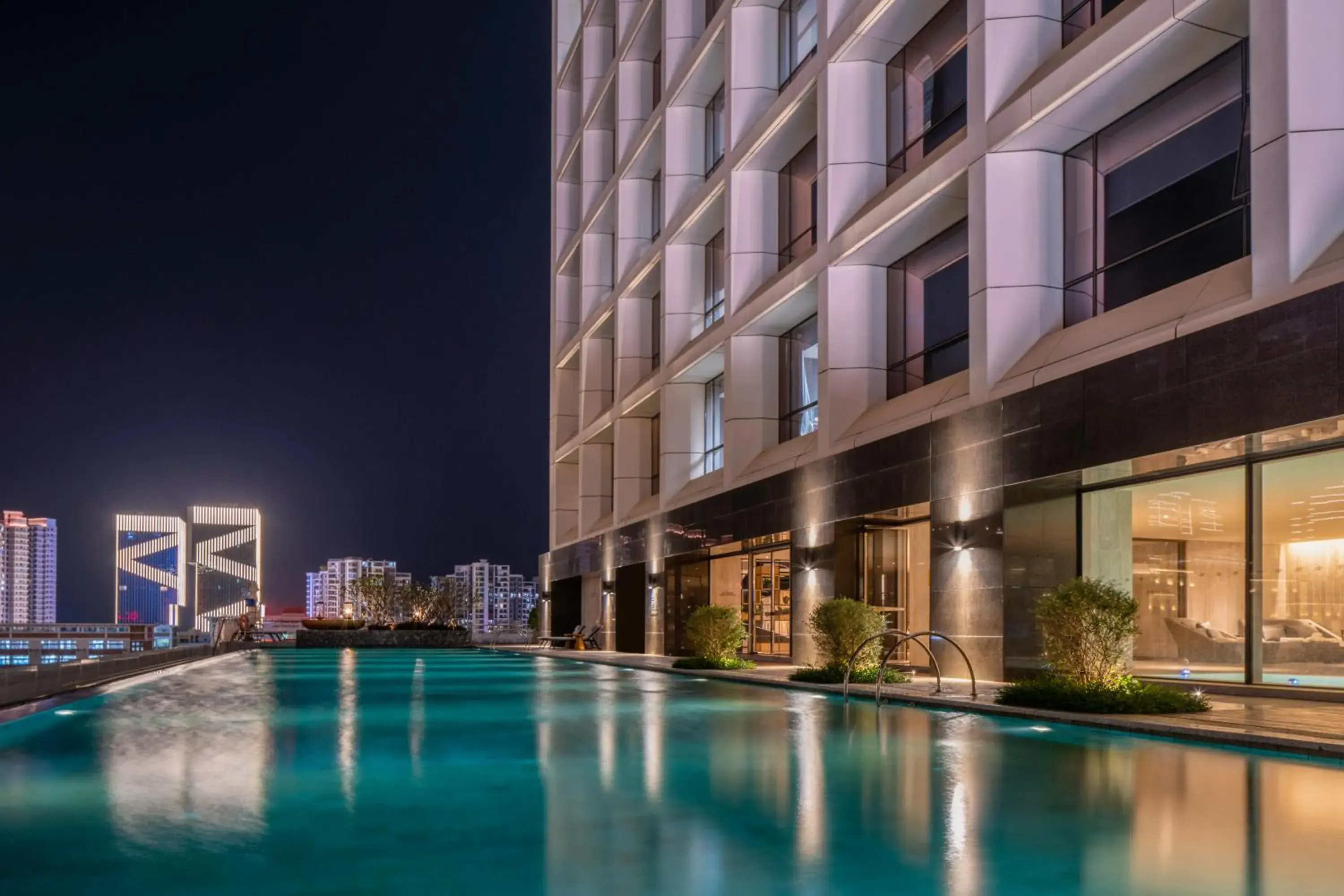 Swimming Pool in Sofitel Haikou