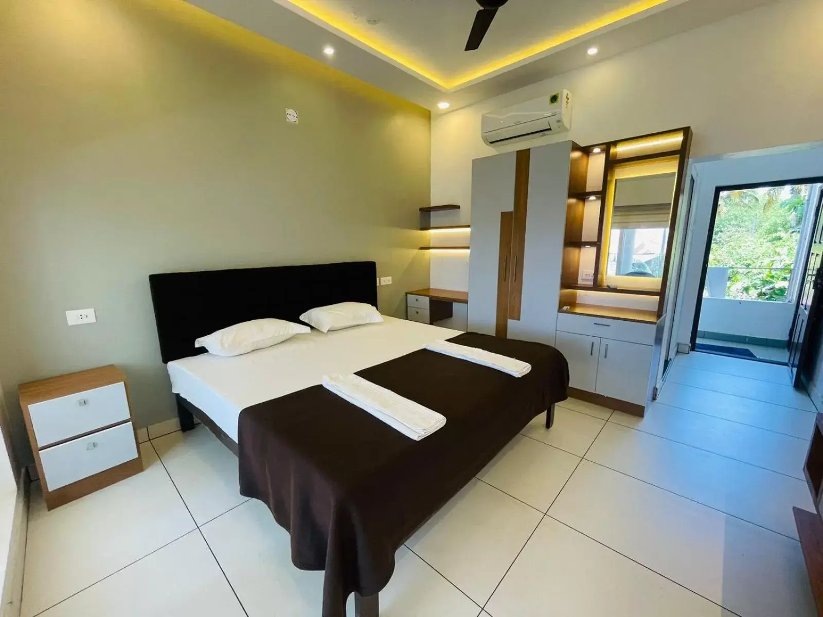 Bed in Garden Bay Resort Bed in Garden Bay Resort