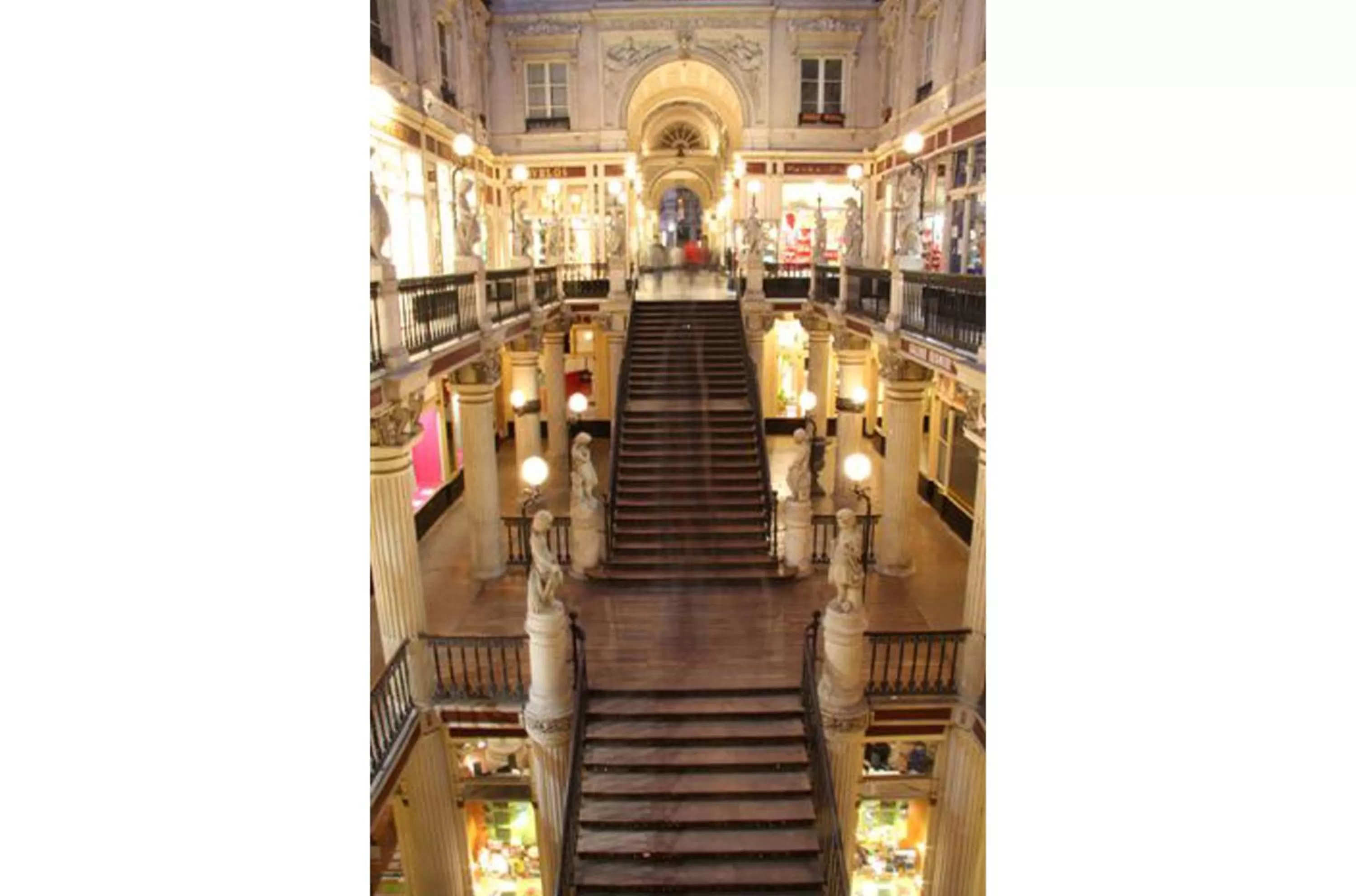 Nearby landmark in Hôtel La Pérouse