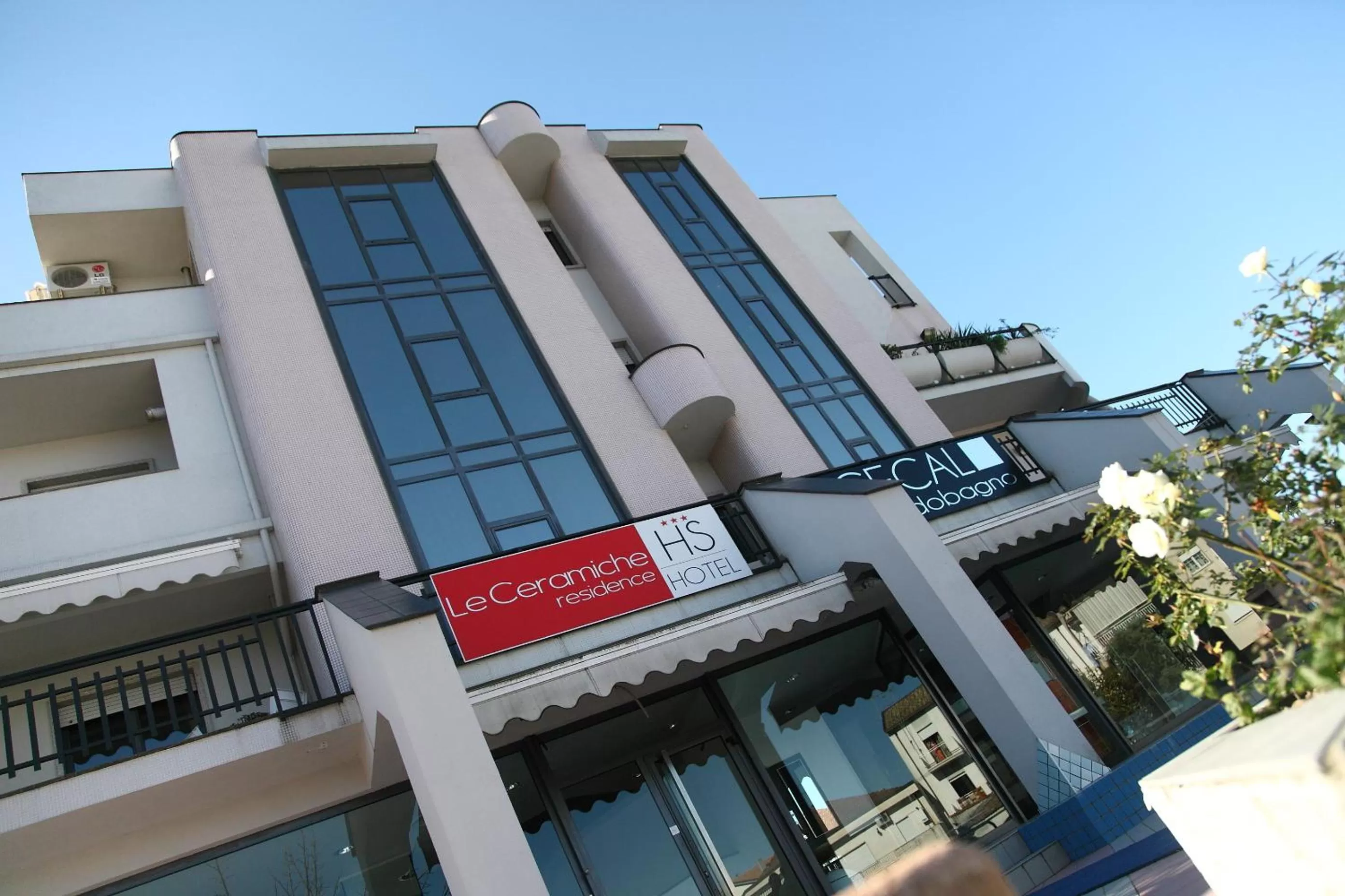 Facade/entrance in Hotel Le Ceramiche