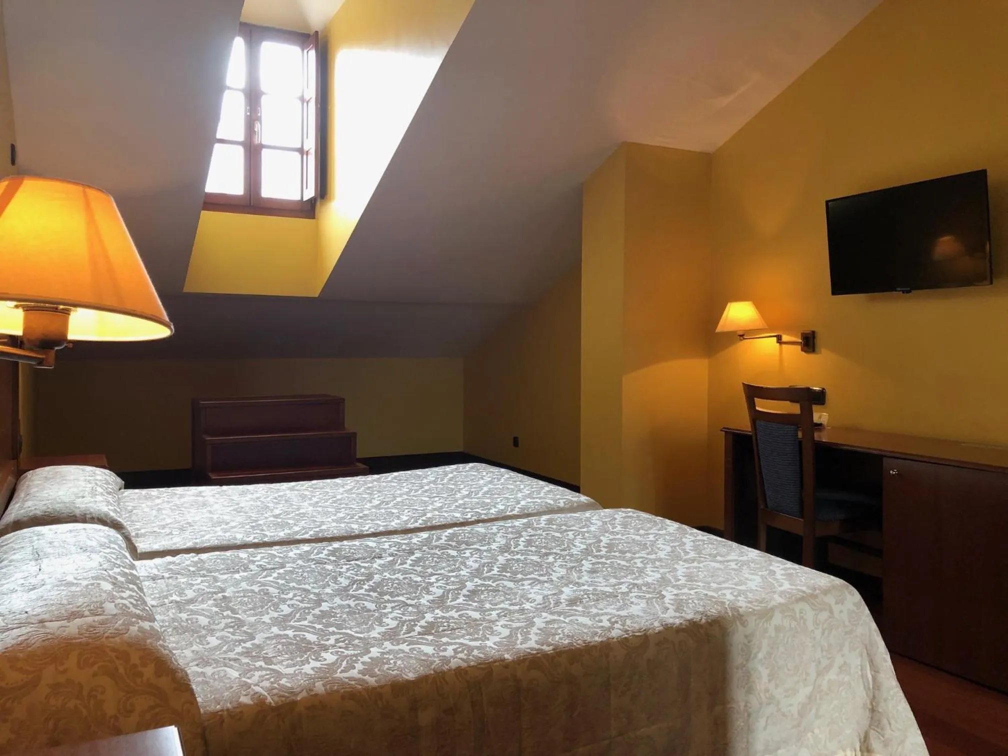 Bed in Hotel Aroi Bierzo Plaza