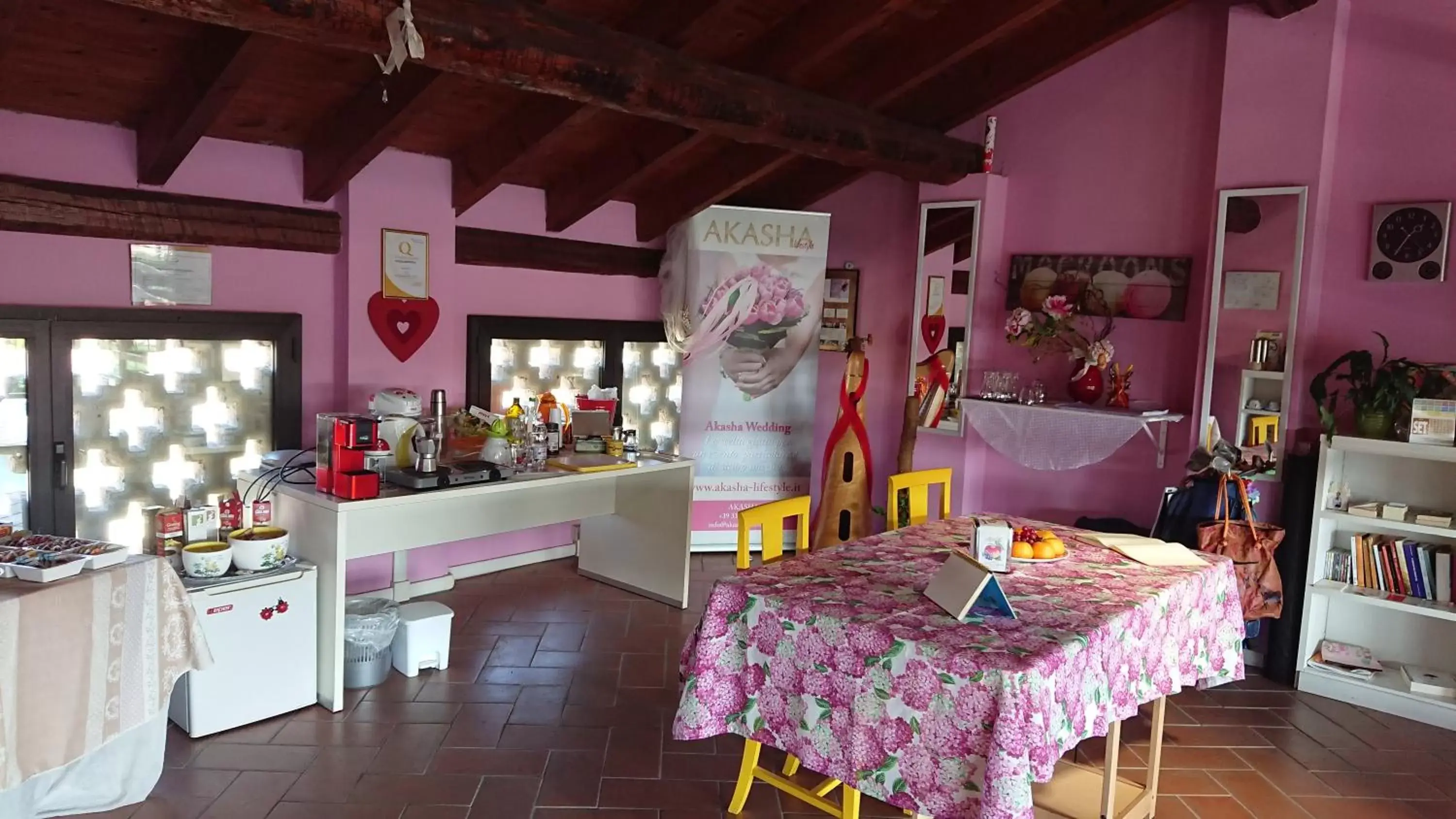 Communal kitchen in B&B Il Loto