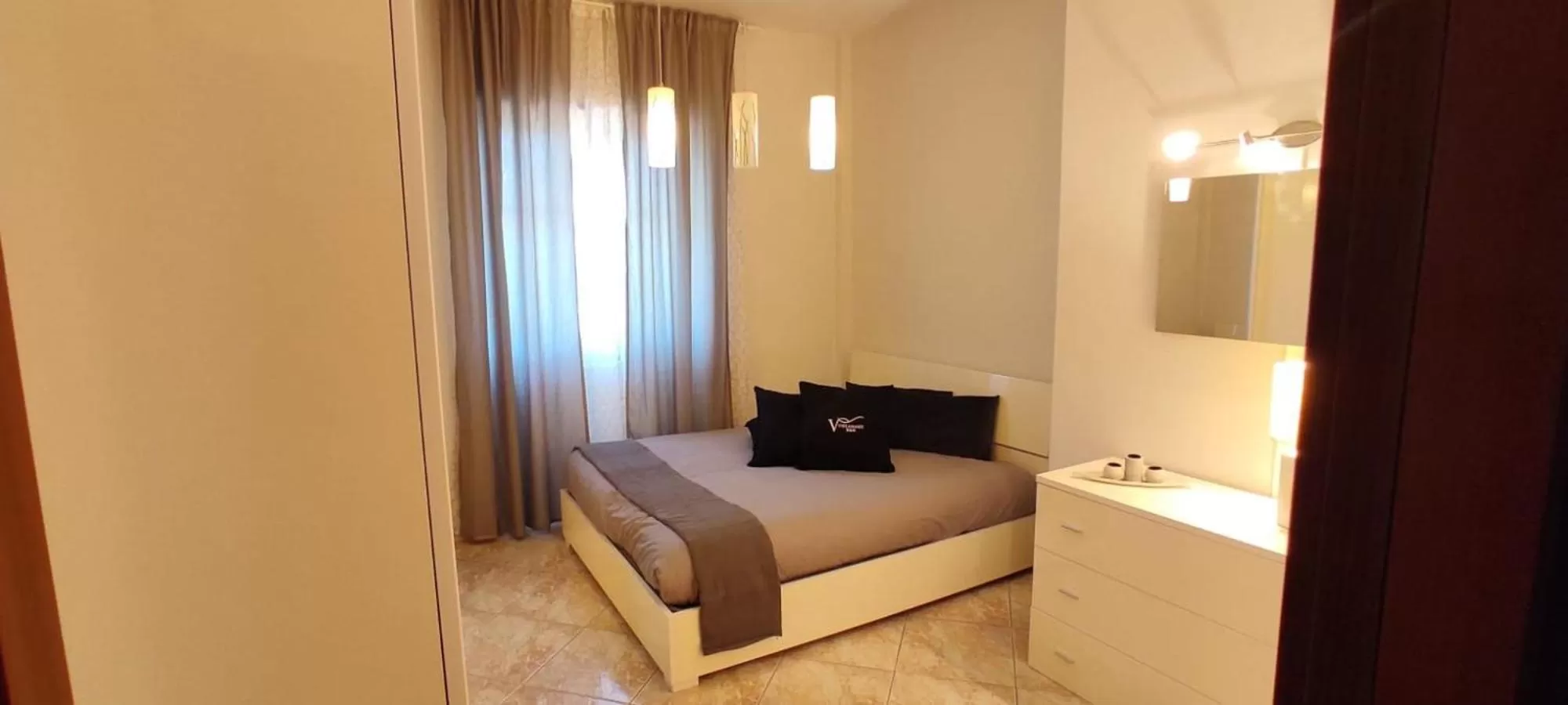 Bedroom, Seating Area in Vistamare