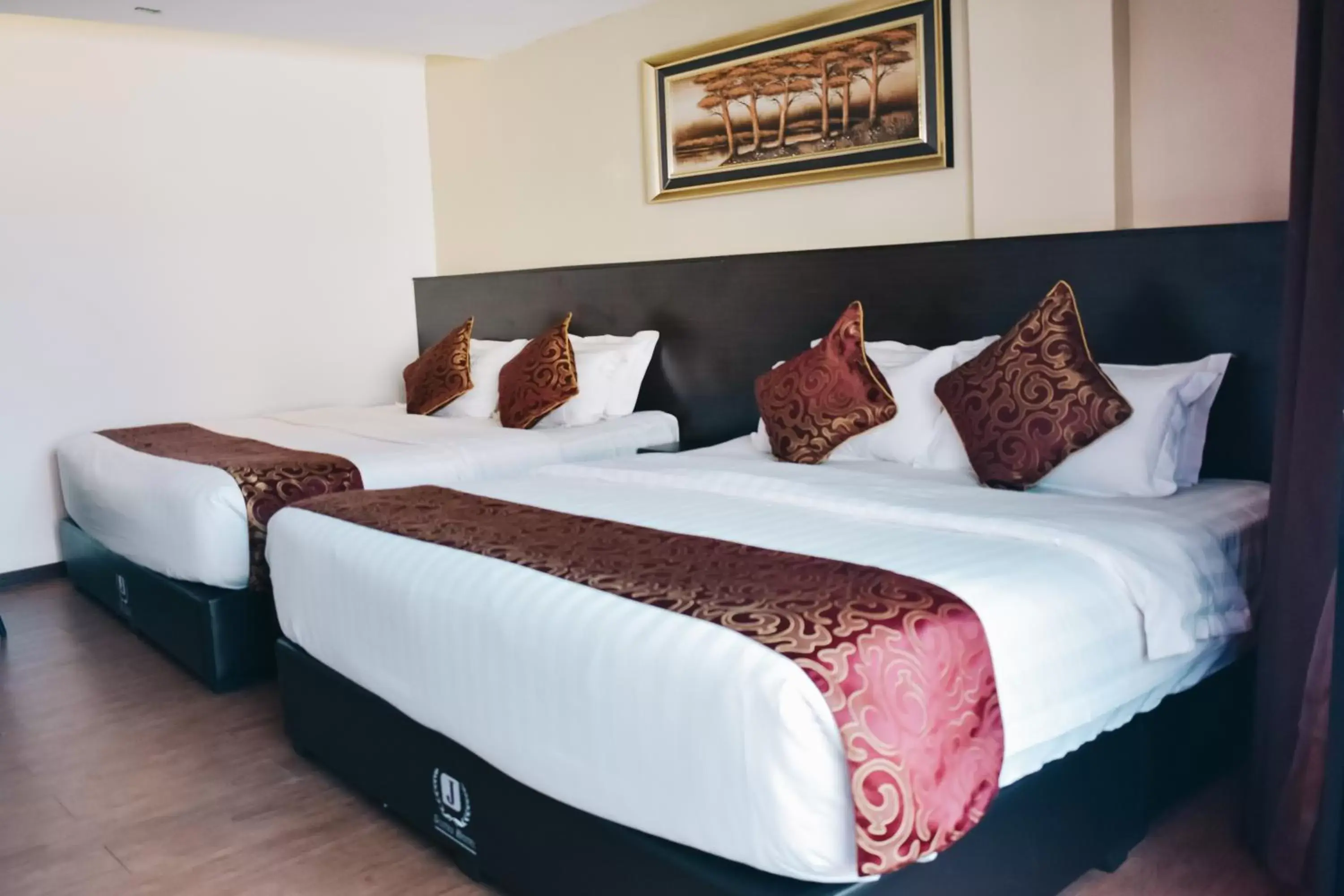 Bedroom, Bed in J Suites Hotel