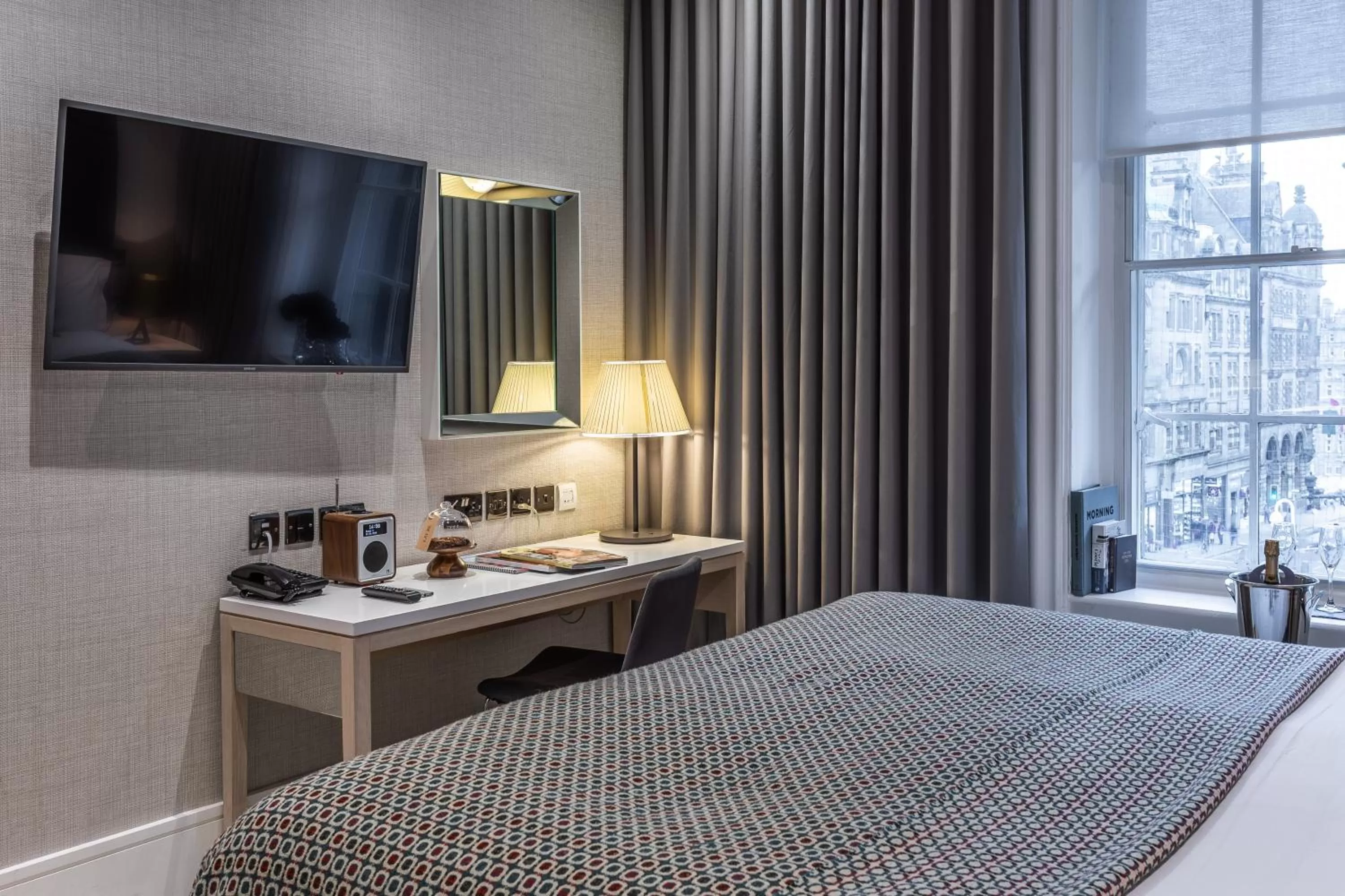 Bed in The Inn on the Mile