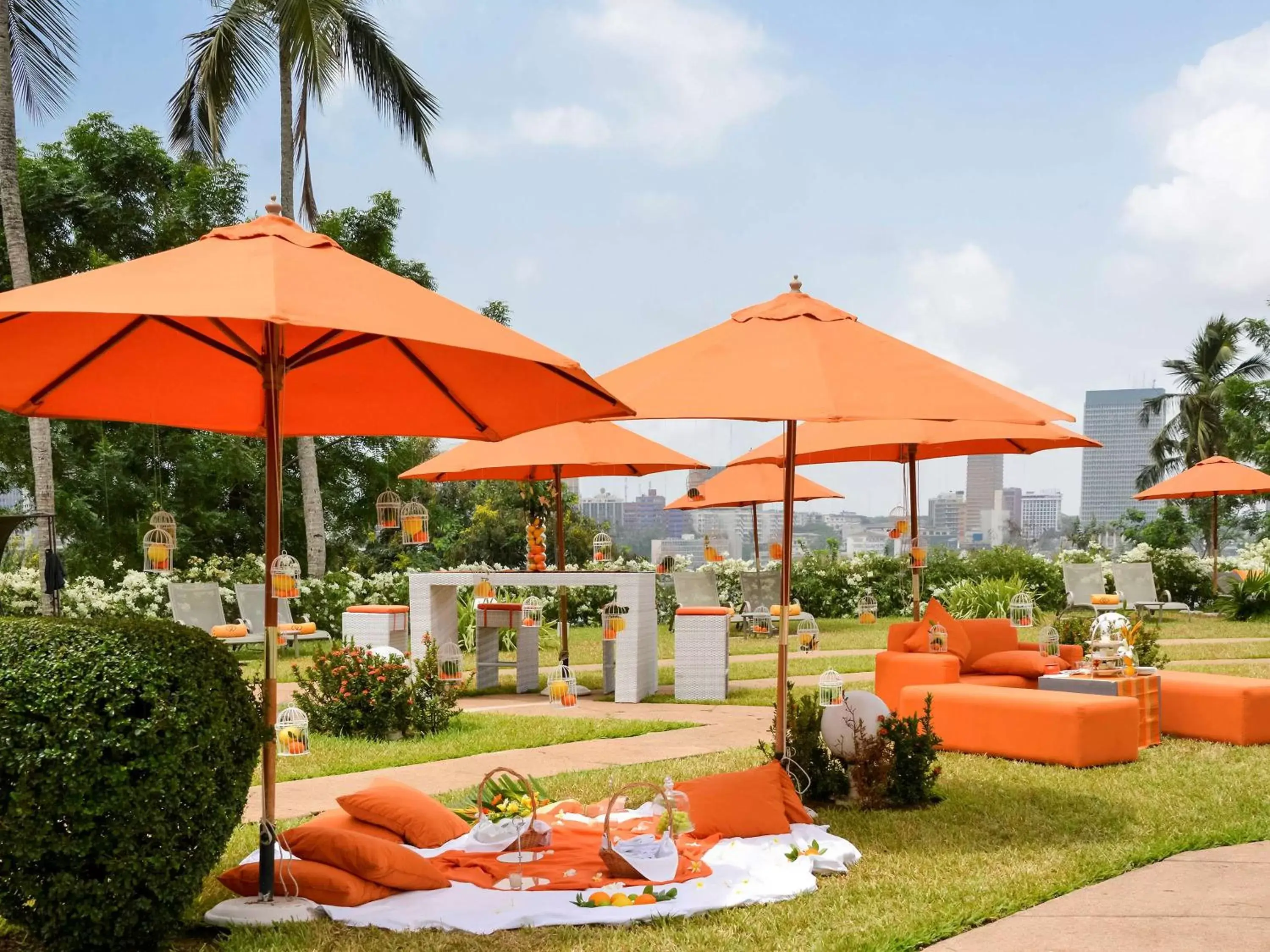 Lounge or bar, Garden in Sofitel Abidjan Hotel Ivoire