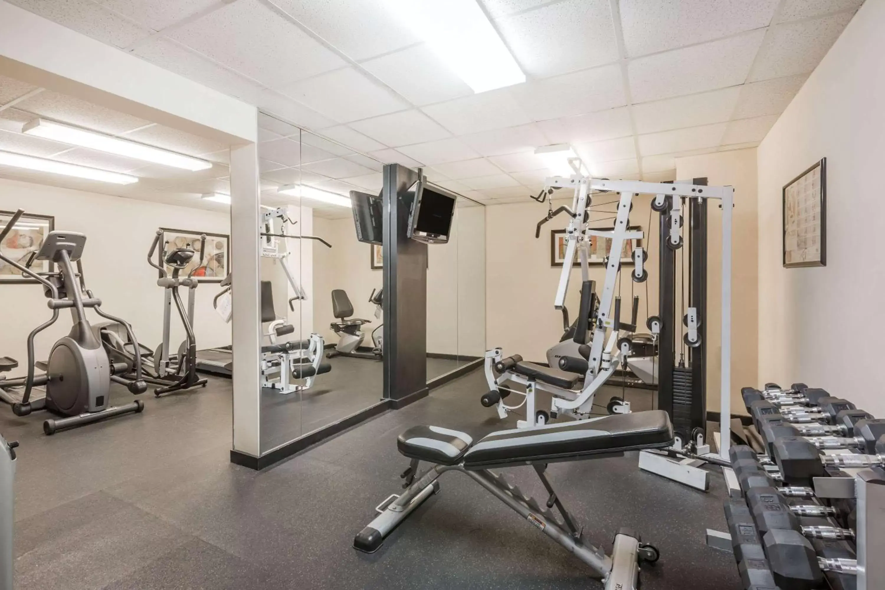 Fitness centre/facilities, Fitness Center/Facilities in Wyndham Riverfront Hotel