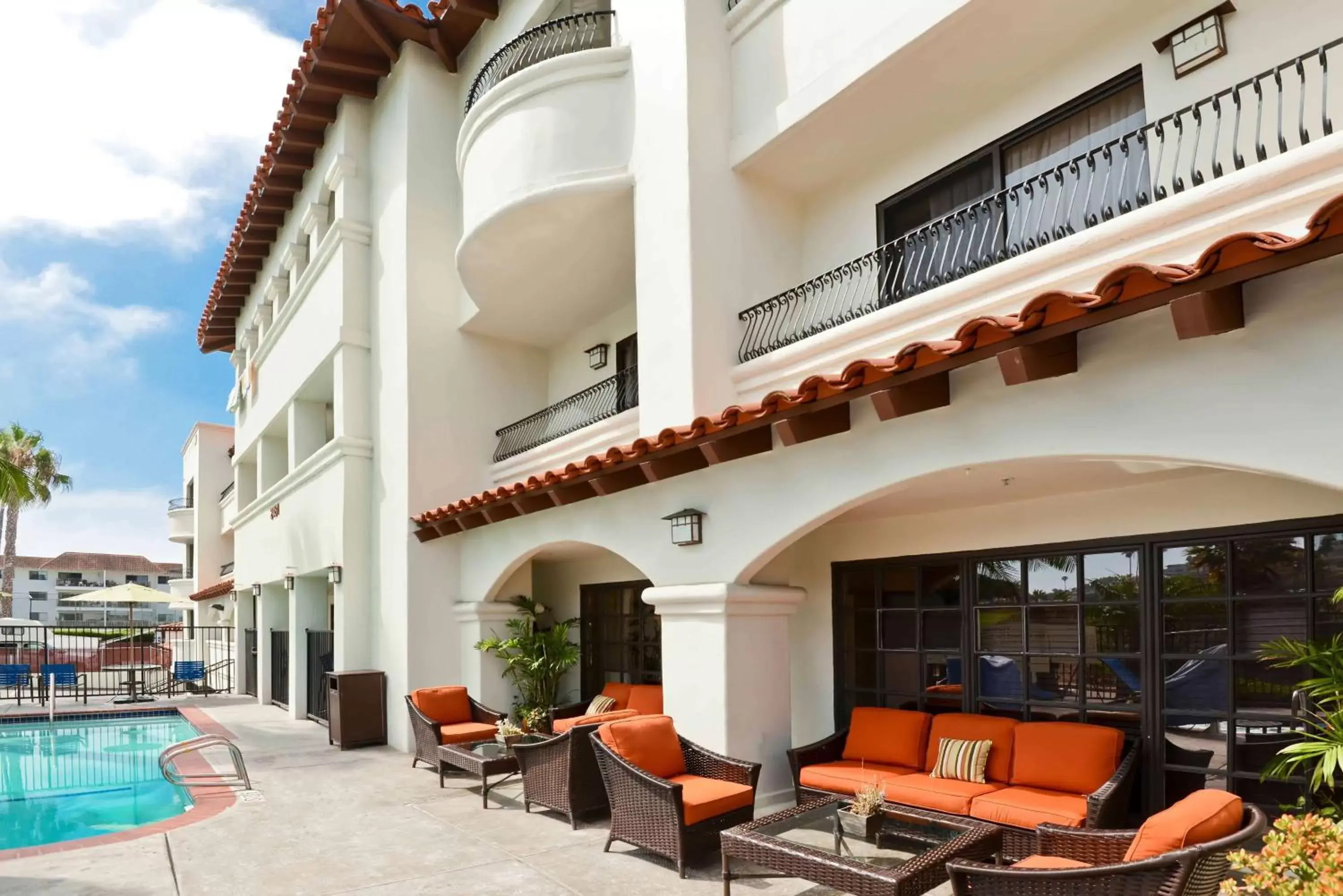 Pool view, Property Building in Hampton Inn & Suites San Clemente