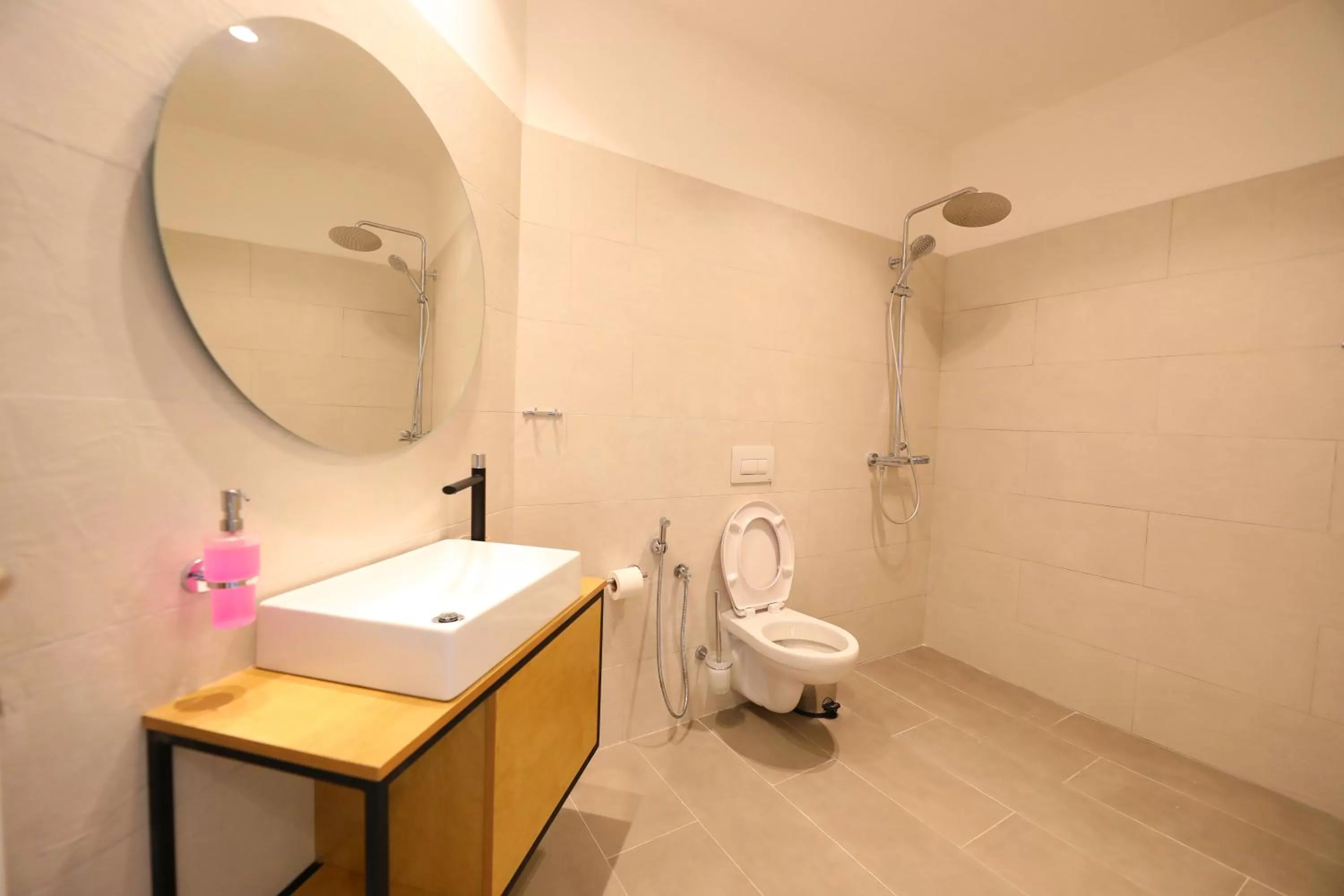 Shower in Maor Hotel