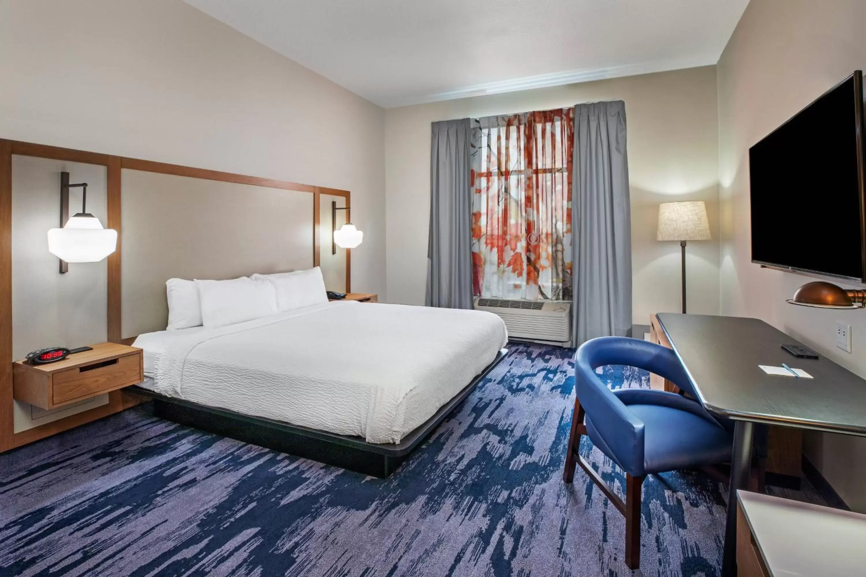 Photo of the whole room, Bed in Fairfield Inn & Suites Tulsa Downtown Arts District