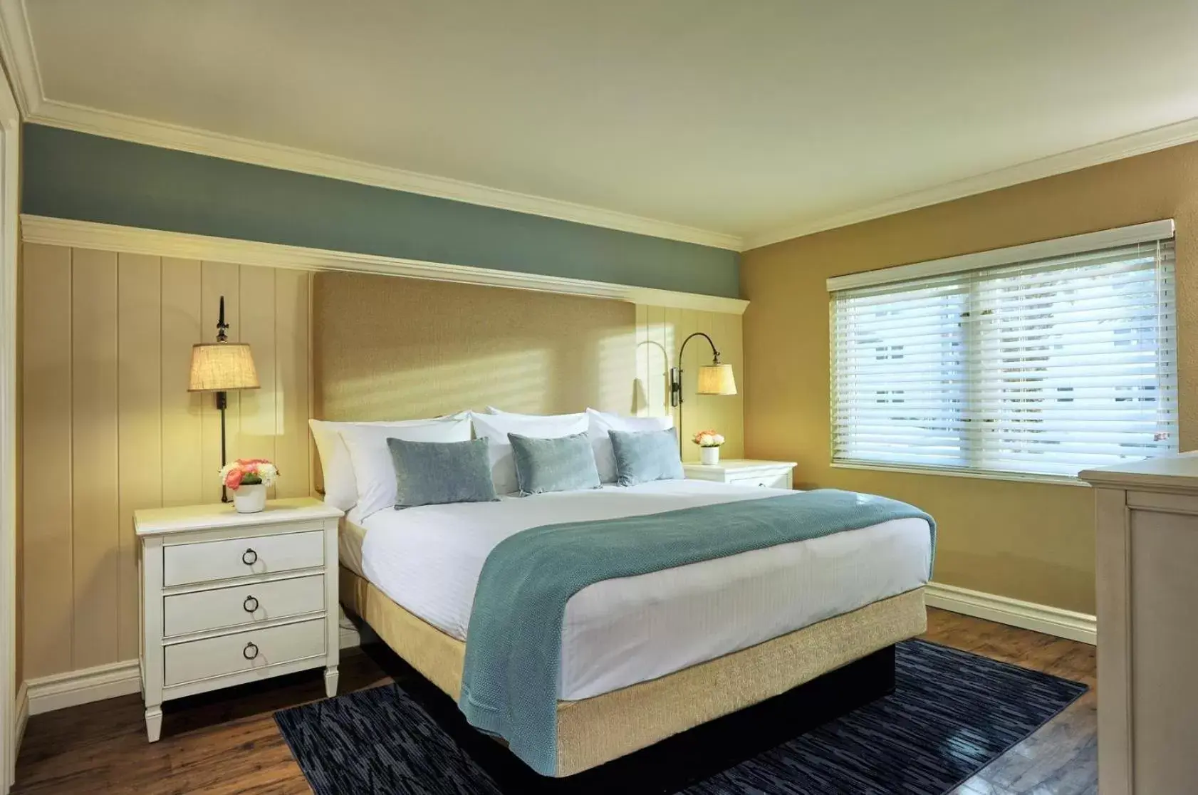 One-Bedroom Suite with Gulf View in Edgewater Beach Hotel