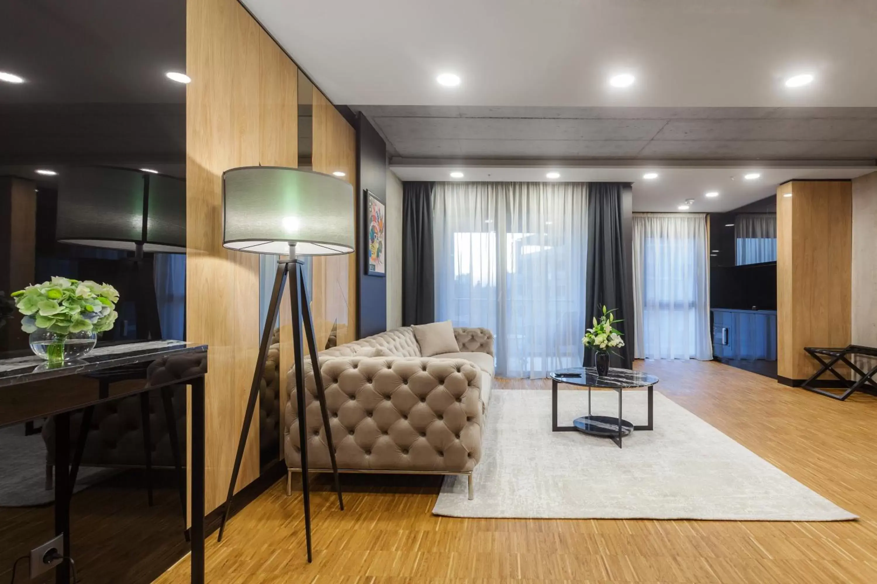 Kitchen or kitchenette, Seating Area in Hotel Platinia