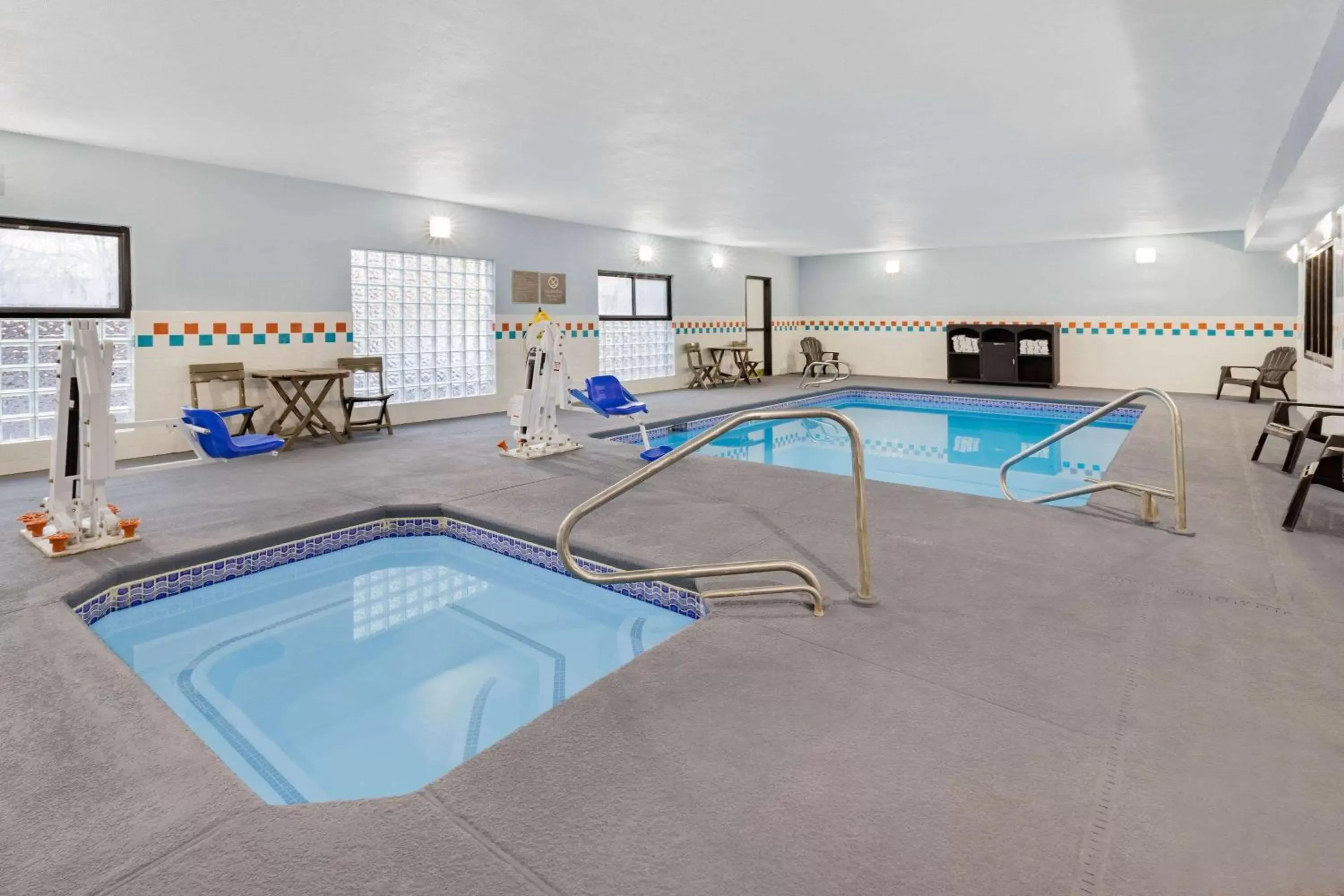 On site, Swimming Pool in Days Inn by Wyndham Bernalillo