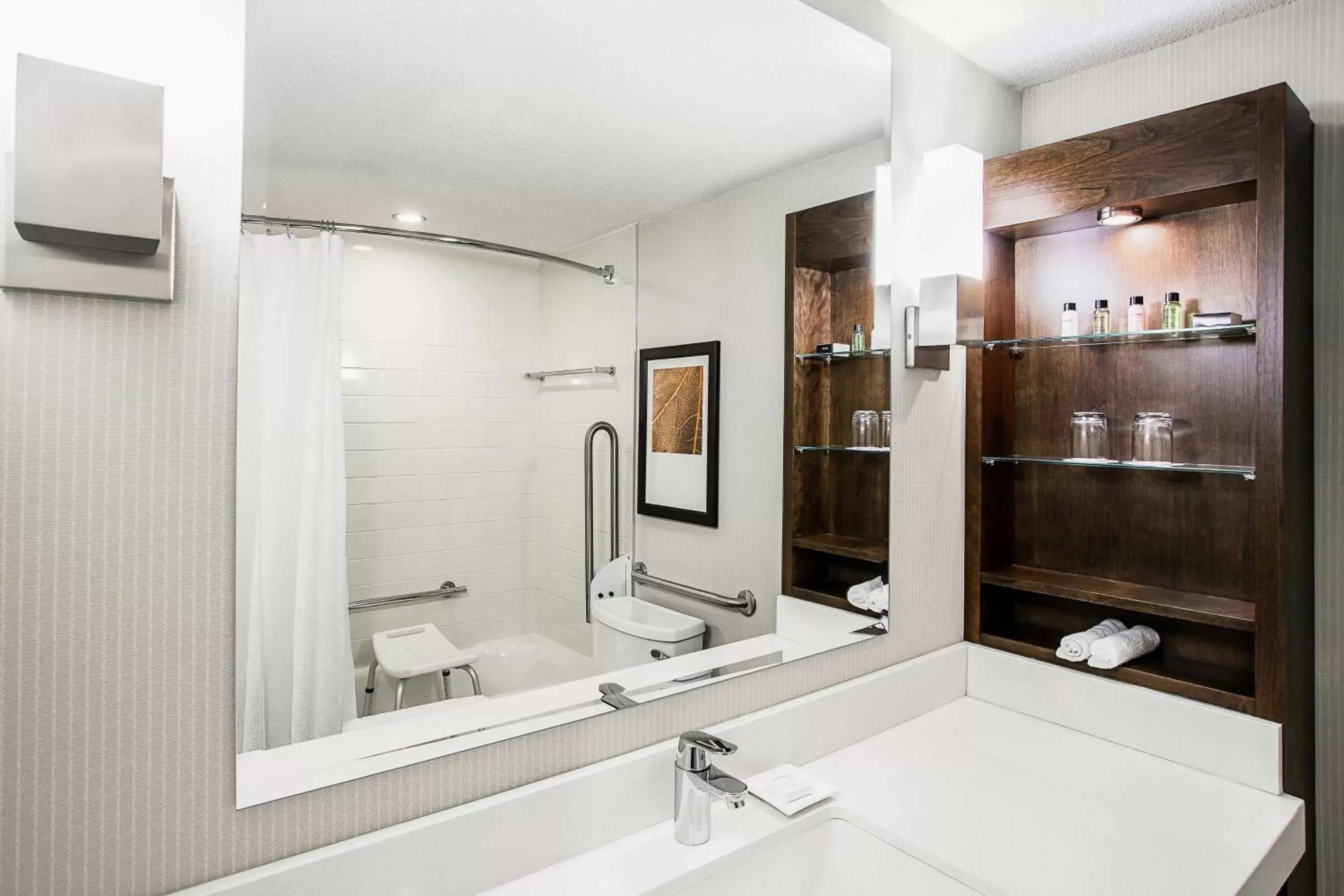 Bathroom in Delta Hotels by Marriott Quebec