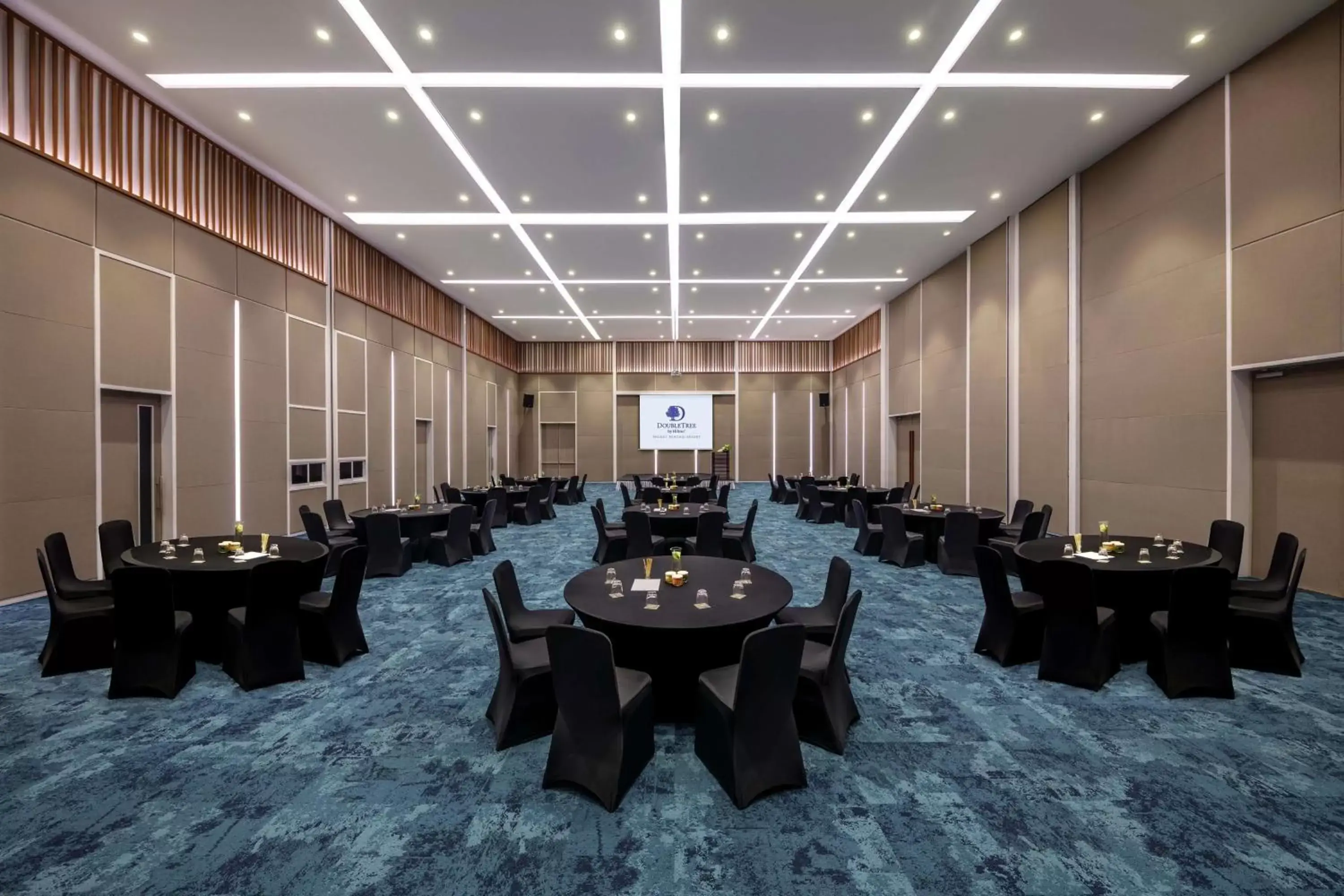 Meeting/conference room in DoubleTree by Hilton Phuket Banthai Resort