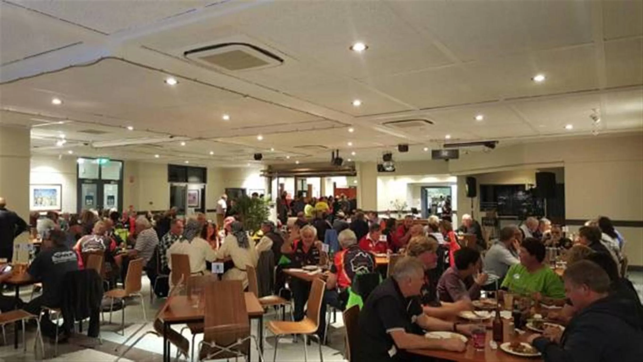 Restaurant/places to eat in Opal Inn Hotel, Motel, Caravan Park