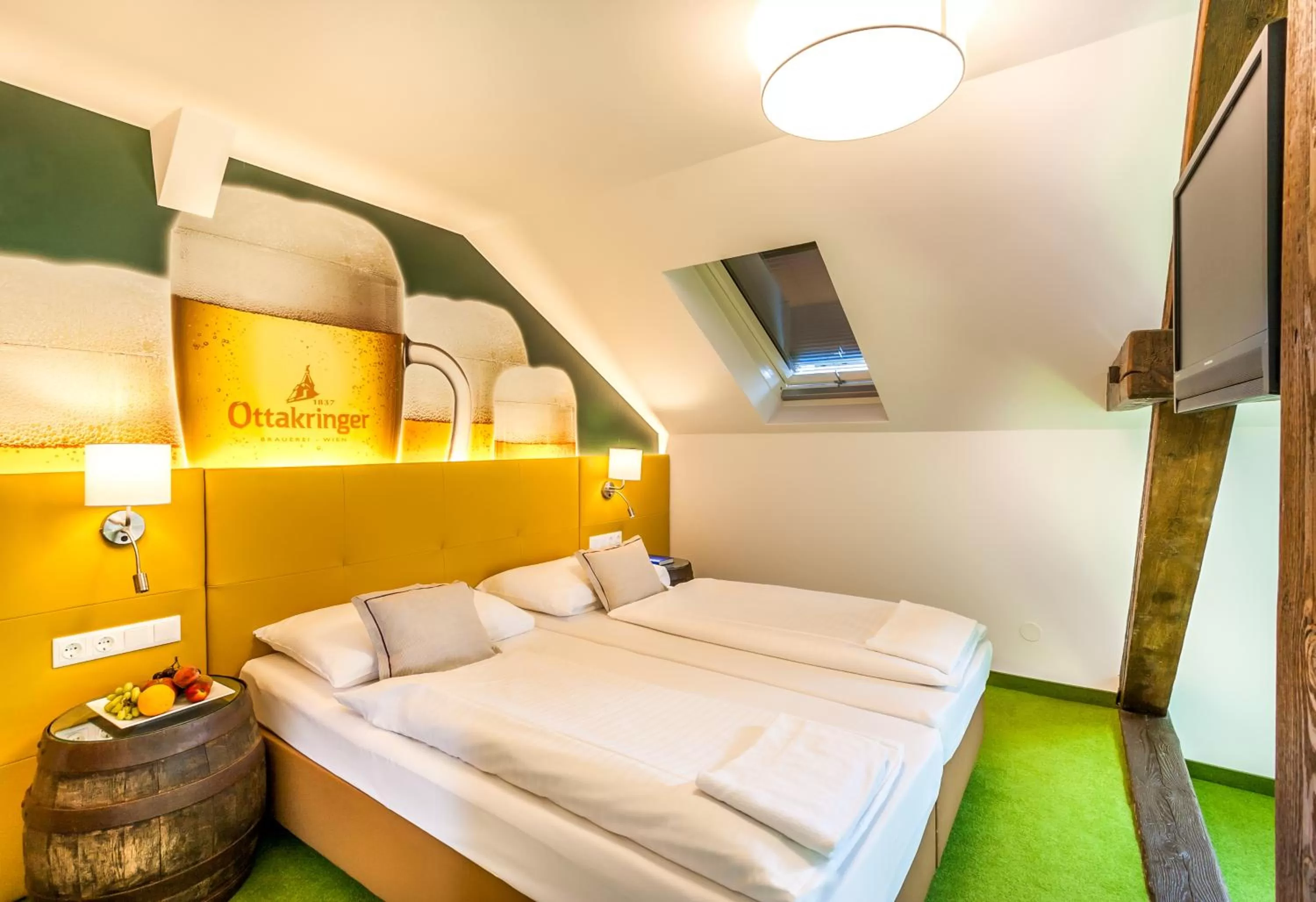 Photo of the whole room, Bed in BoutiqueHOTEL Donauwalzer