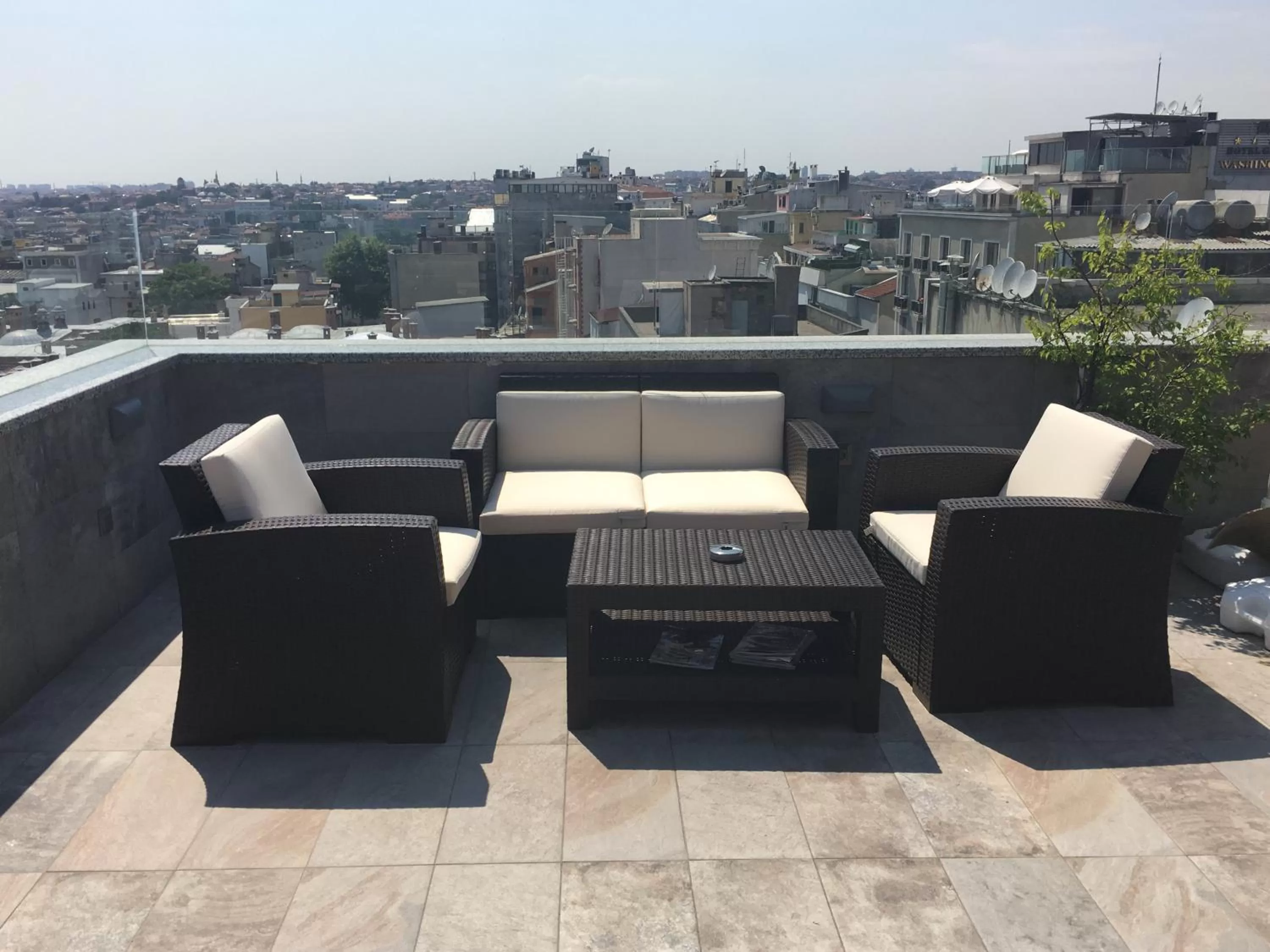 Balcony/Terrace in Laleli Gonen Hotel