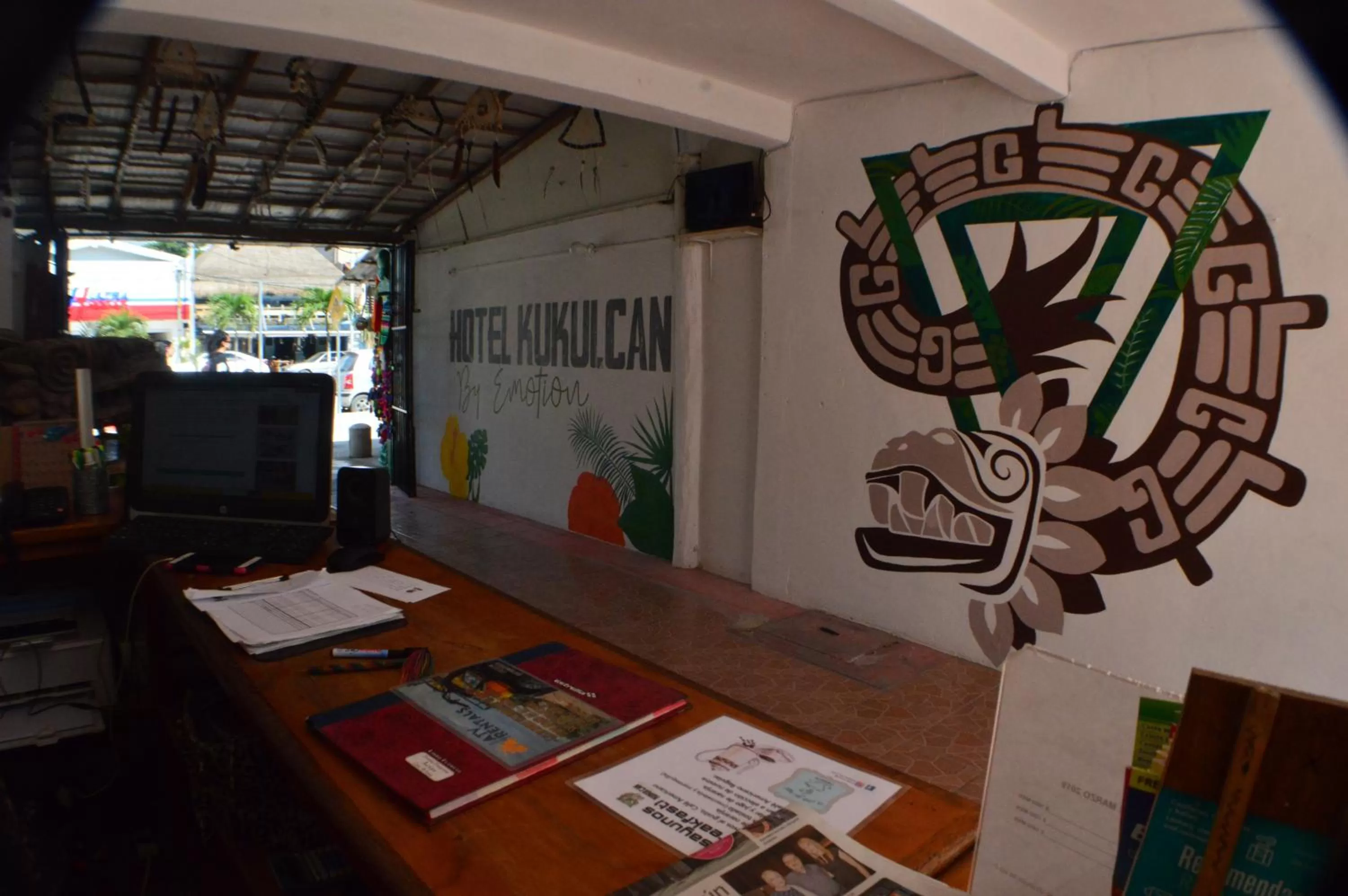 Lobby or reception, TV/Entertainment Center in Kukulcan by Emotion