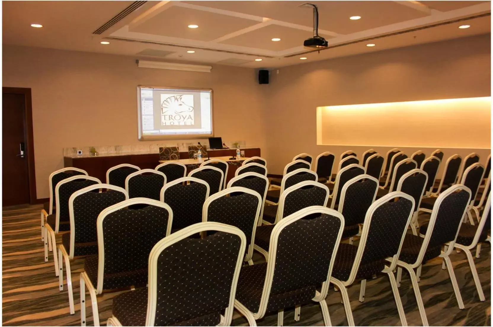 Meeting/conference room in Hotel Troya