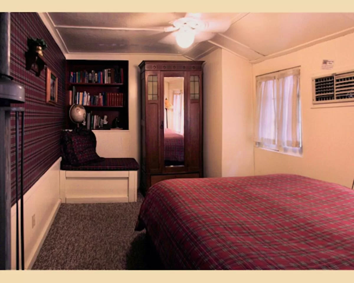 Bed in Silver Pines Lodge