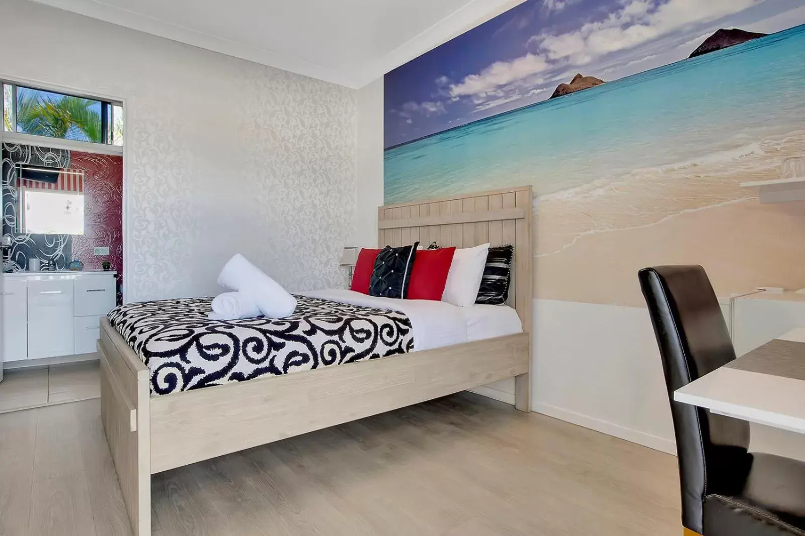 Queen Room in Coral Inn Boutique Motel Queen Room in Coral Inn Boutique Motel