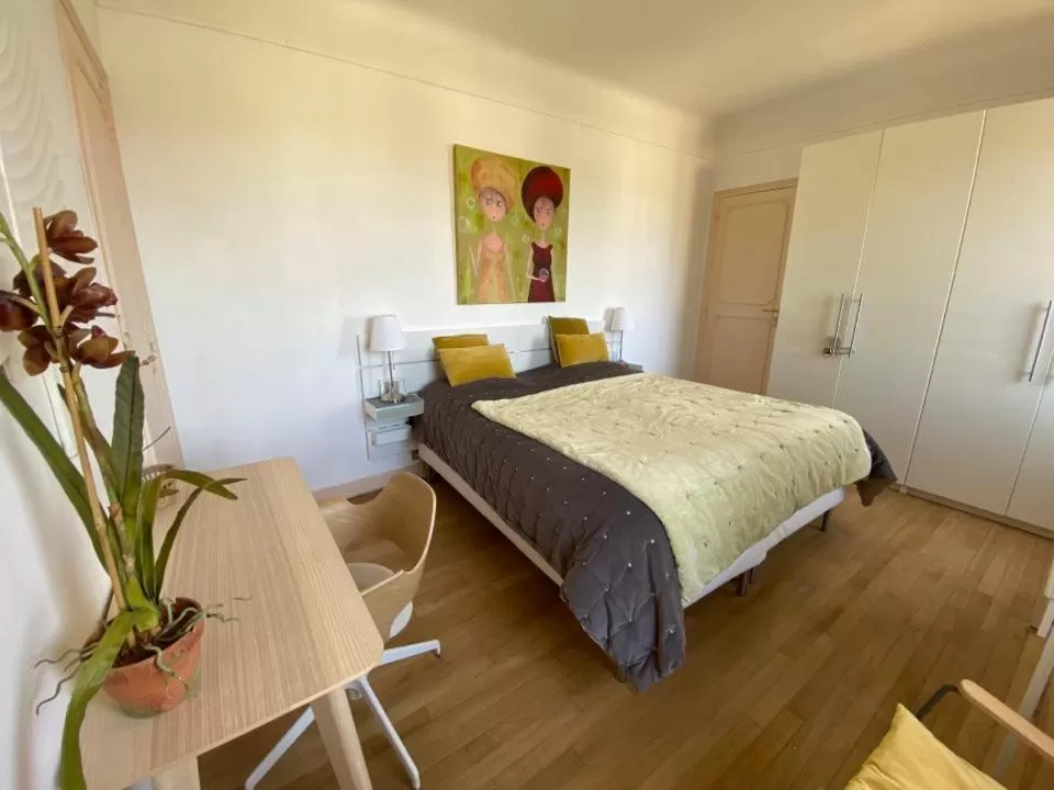 Bedroom, Bed in Villa Fresquet