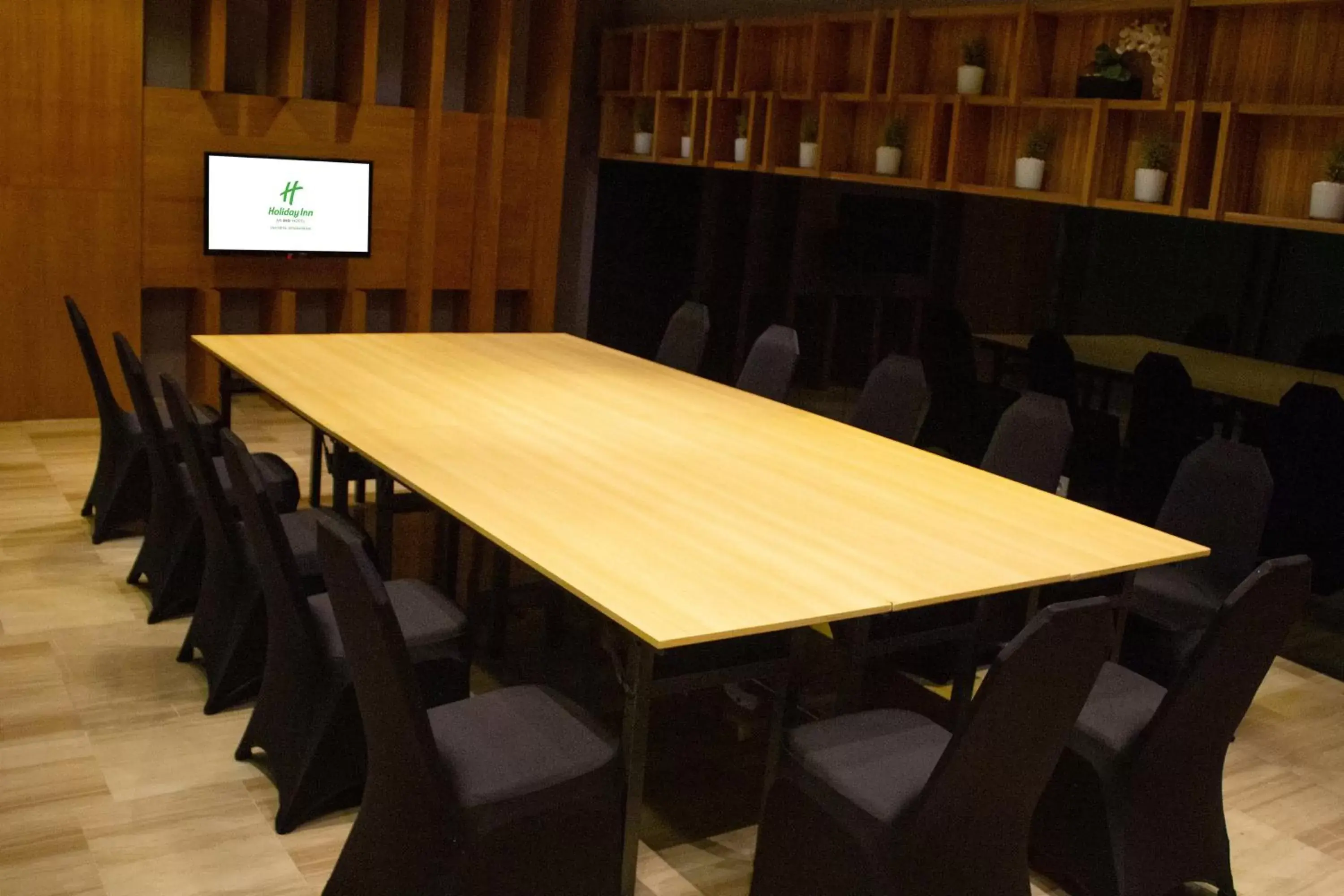 Meeting/conference room in Holiday Inn Jakarta Kemayoran, an IHG Hotel