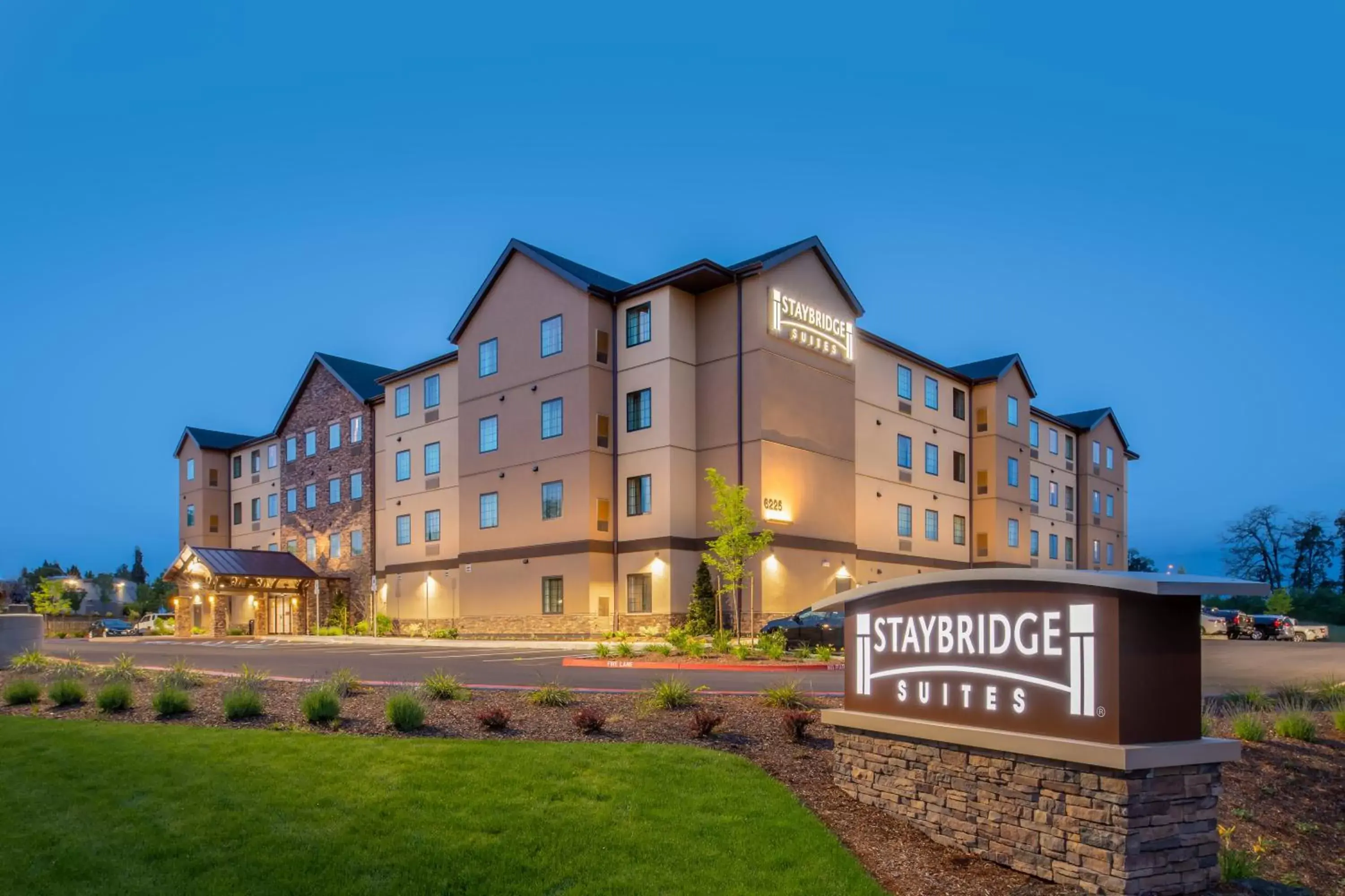 Property building in Staybridge Suites - Hillsboro North, an IHG Hotel