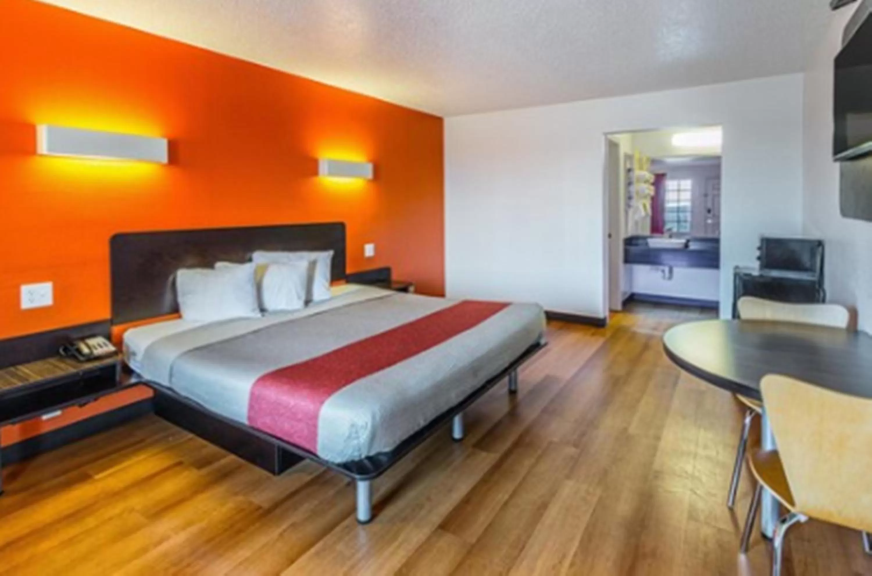 Bedroom, Bed in Motel 6-Waxahachie, TX