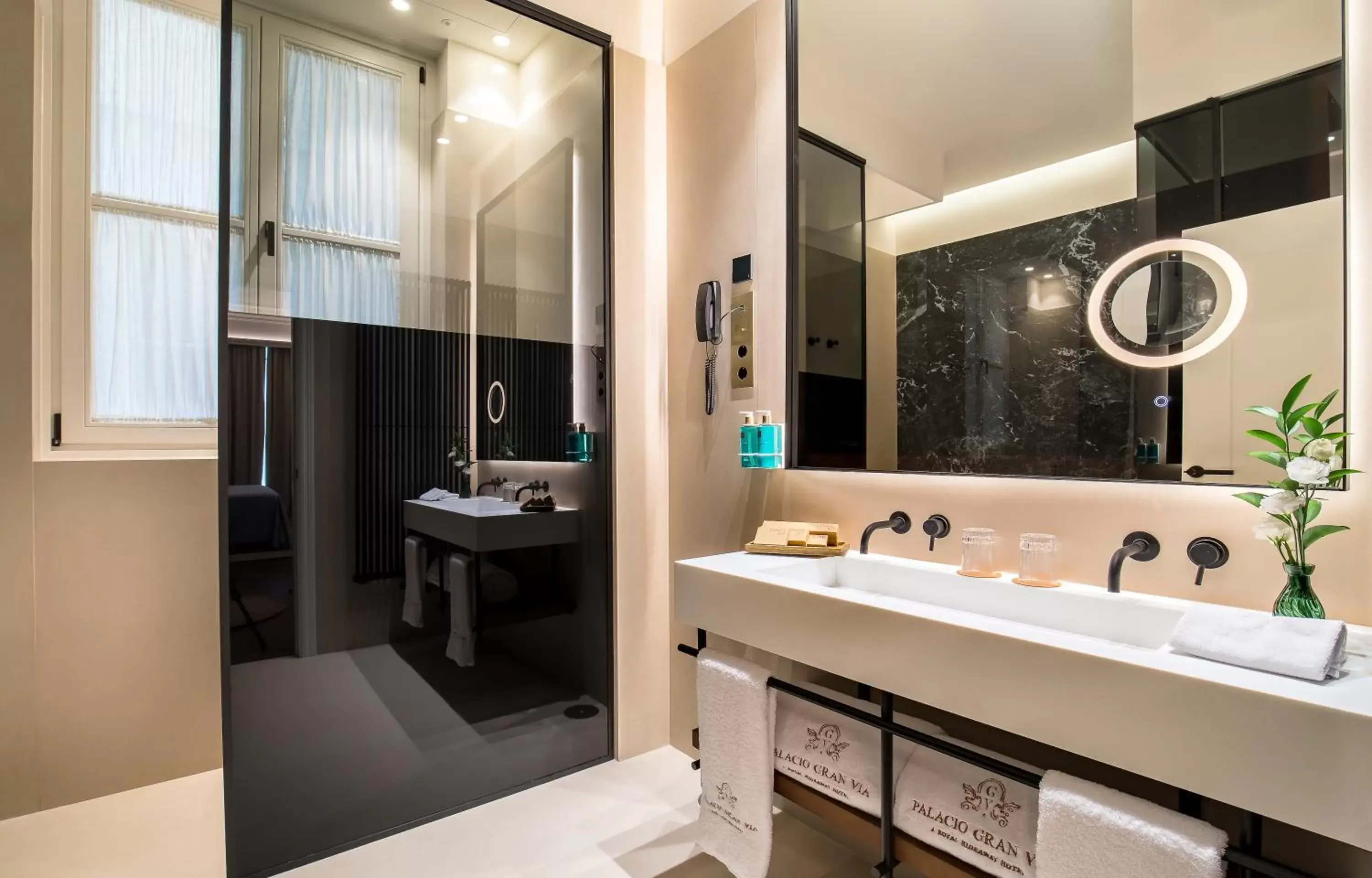 Shower, Bathroom in Palacio Gran Vía, a Royal Hideaway Hotel
