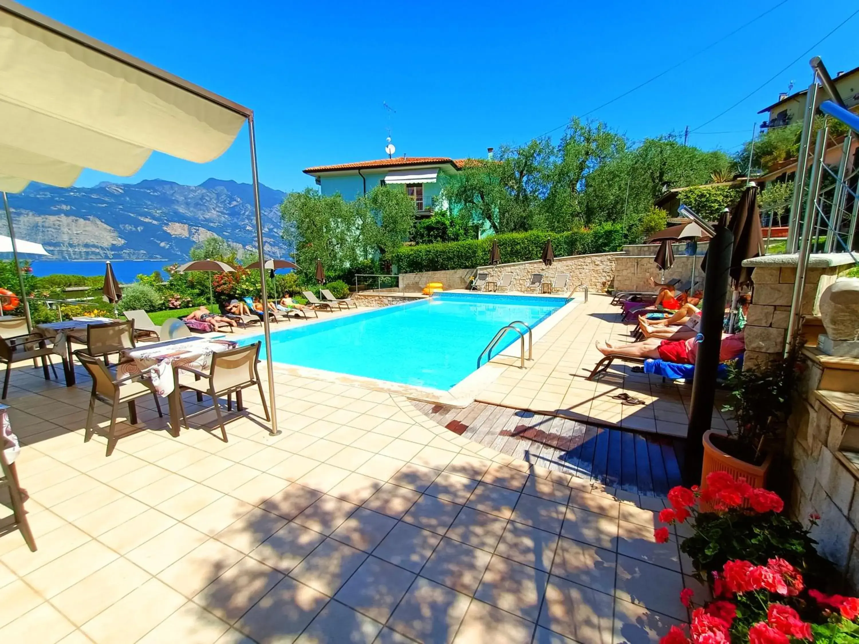 Swimming Pool in Hotel Antonella