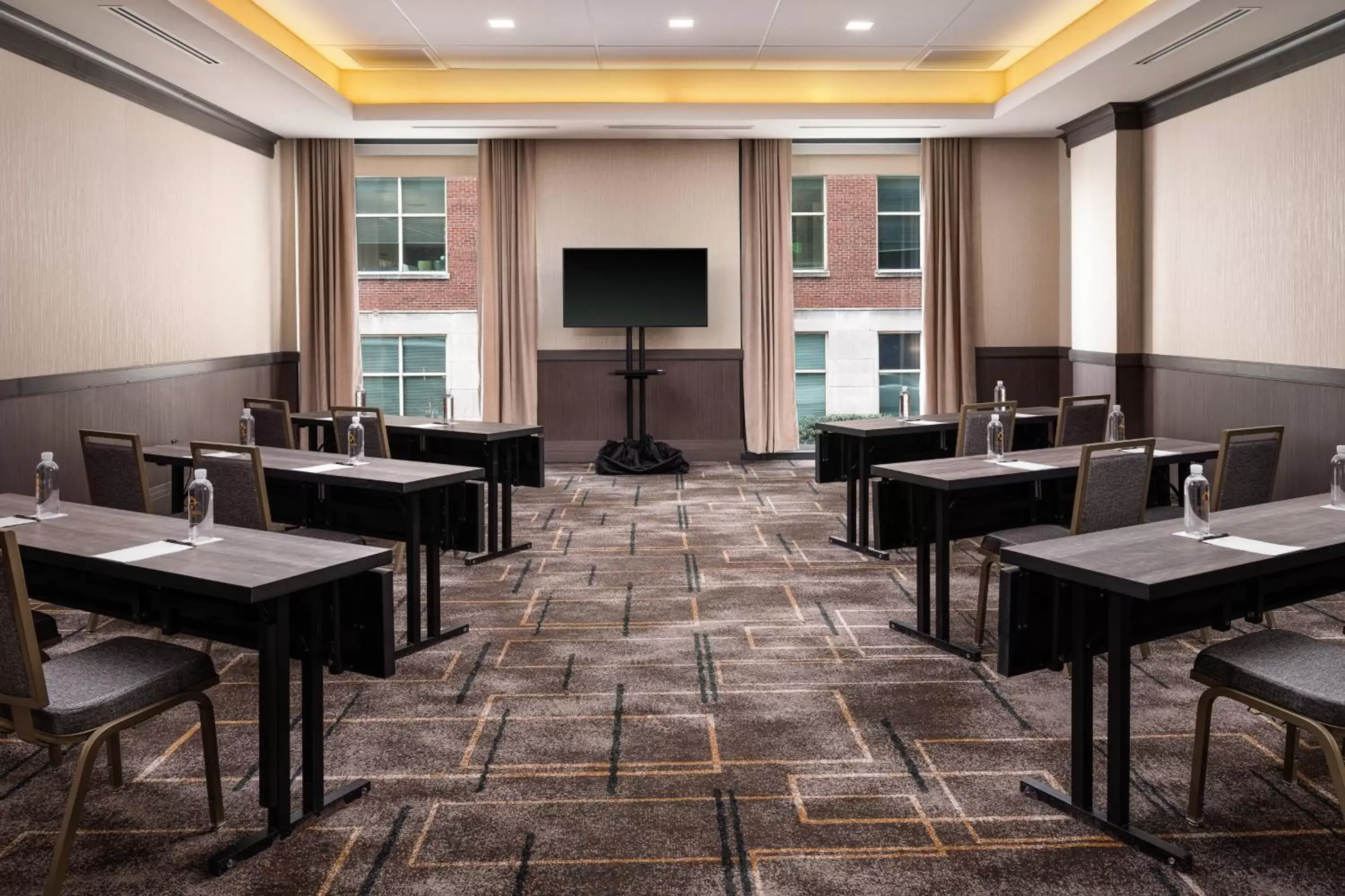 Meeting/conference room in Hotel Distil, Autograph Collection