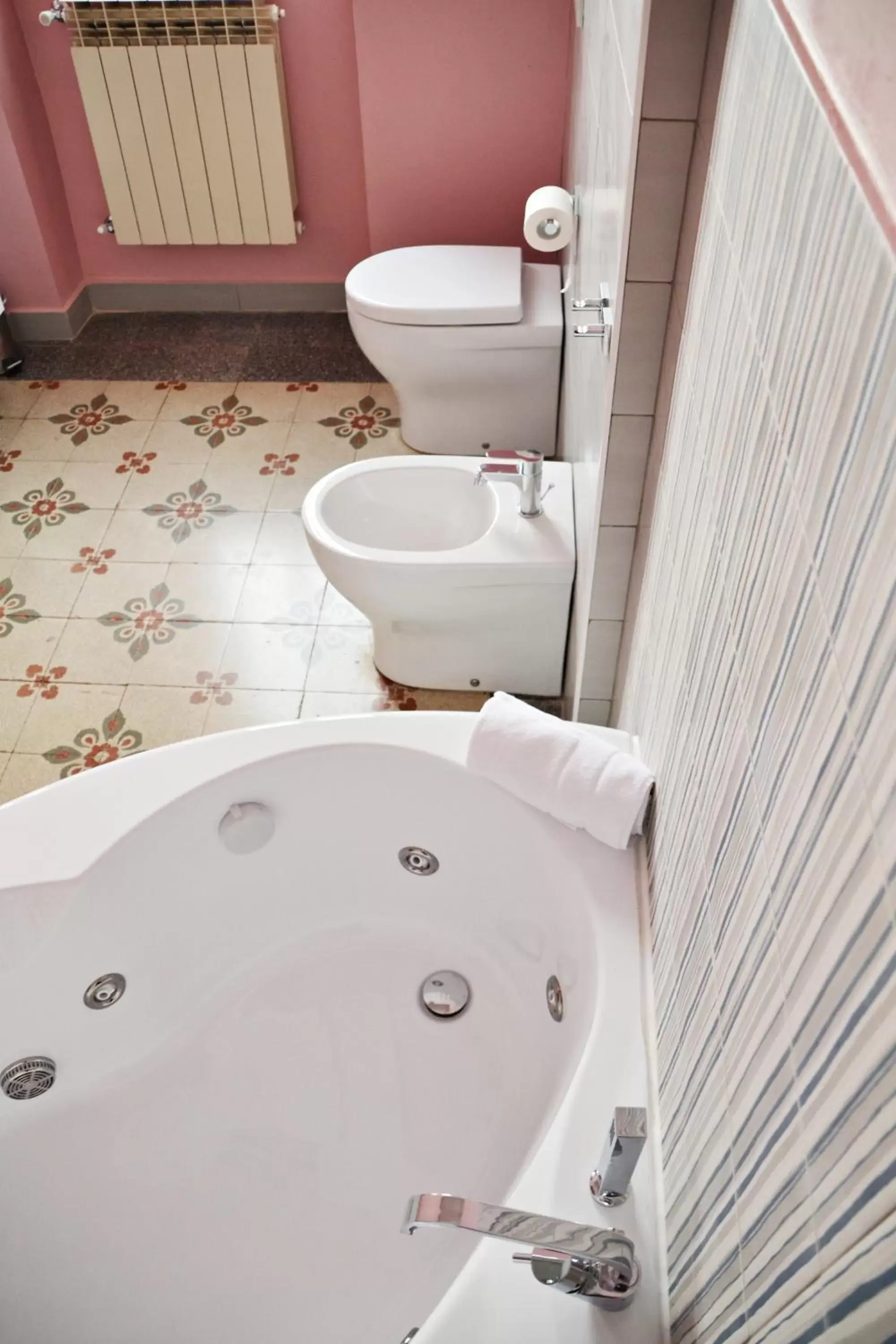 Queen Room - single occupancy in Tuscany Experience BnB Queen Room - single occupancy in Tuscany Experience BnB