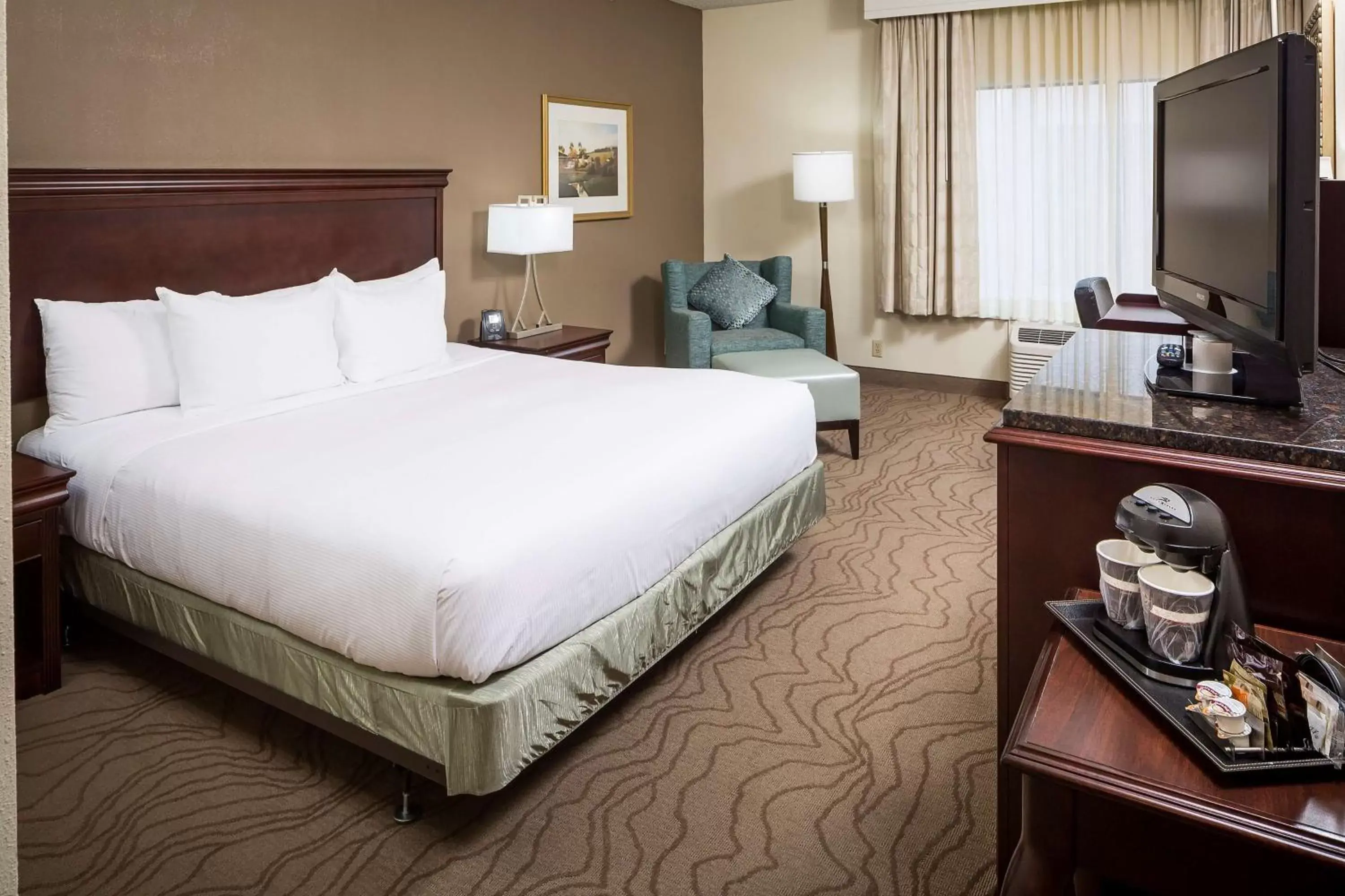Bed in DoubleTree by Hilton Boston-Milford