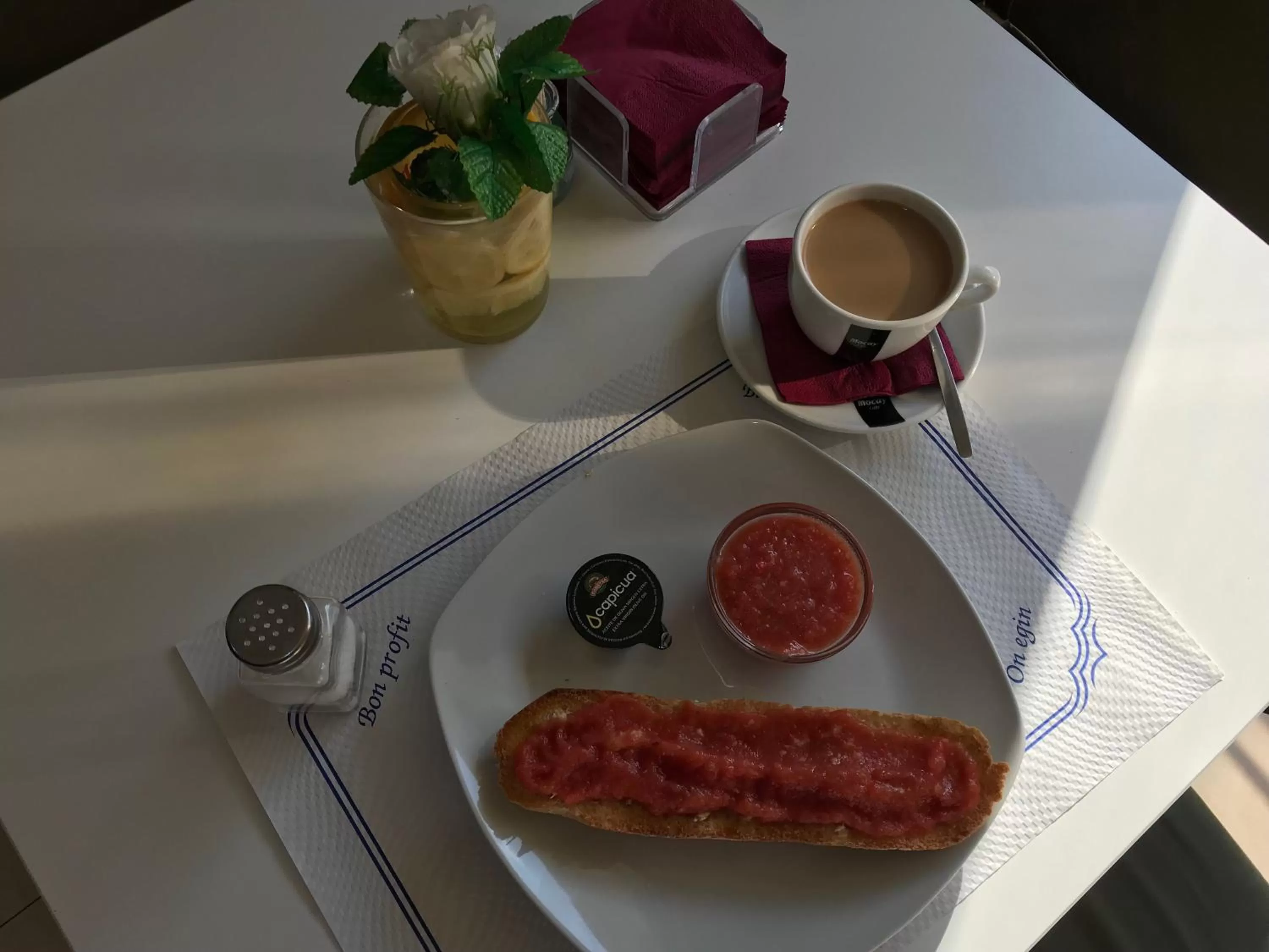 Breakfast in Hotel Puerta de Ocaña