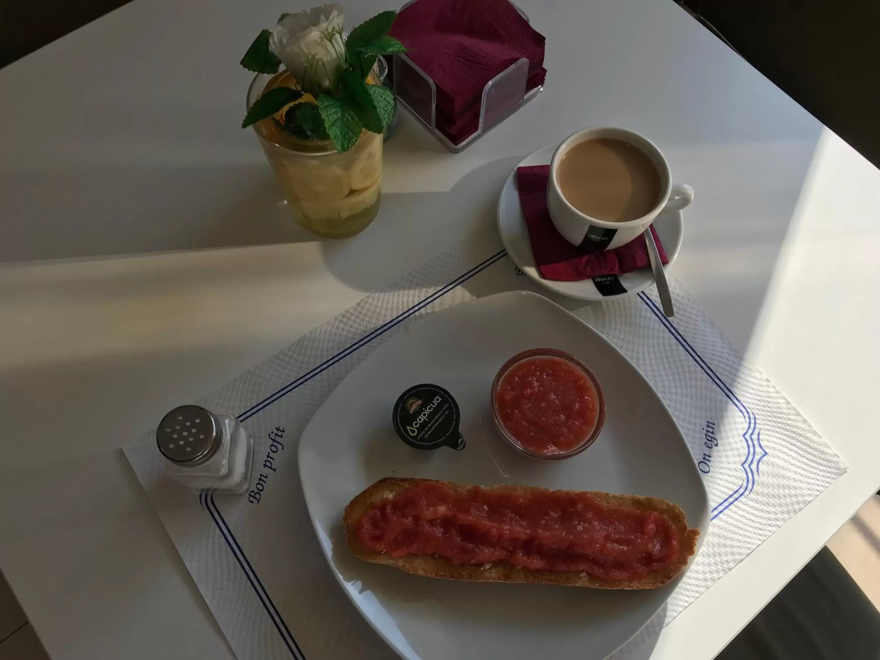 Breakfast, Food in Hotel Puerta de Ocaña