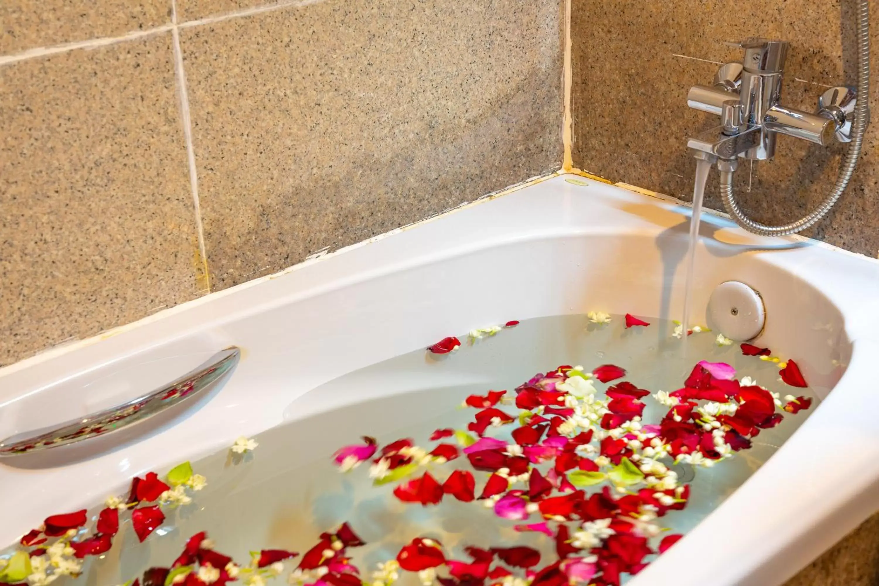 Bath, Bathroom in Ta Prohm Hotel & Spa