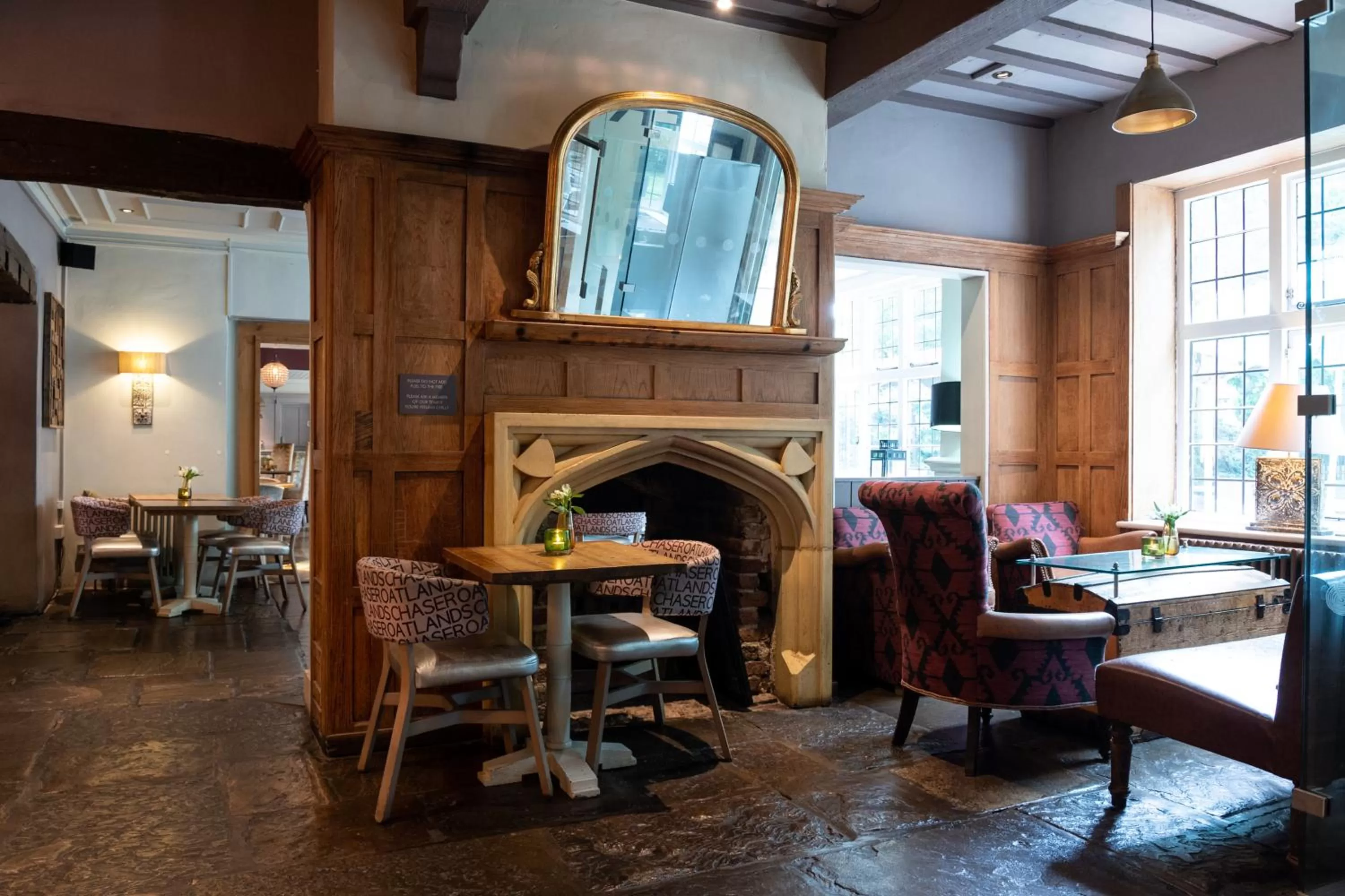 Restaurant/places to eat, Seating Area in The Oatlands Chaser by Innkeeper's Collection