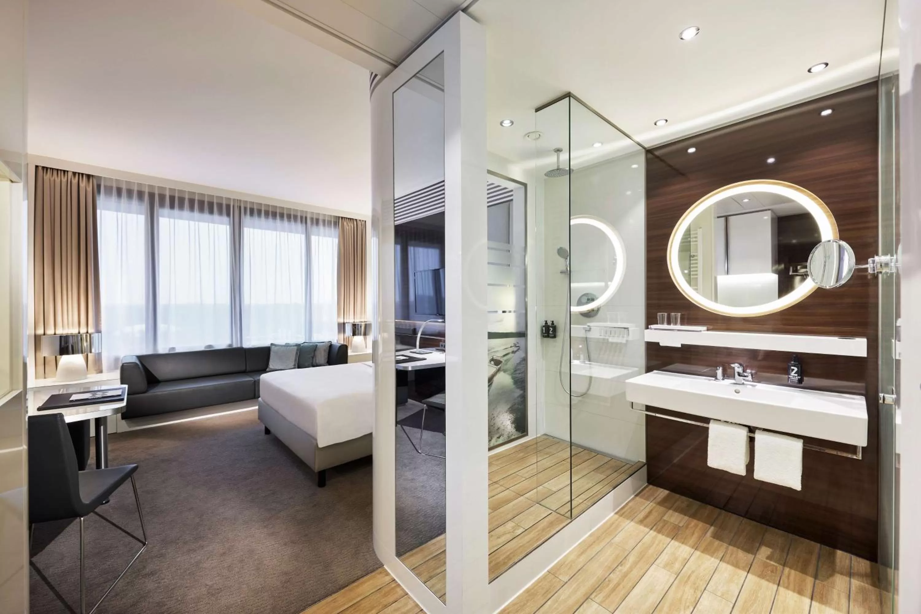 Bathroom, Bed in Lindner Hotel Dusseldorf Seestern, part of JdV by Hyatt